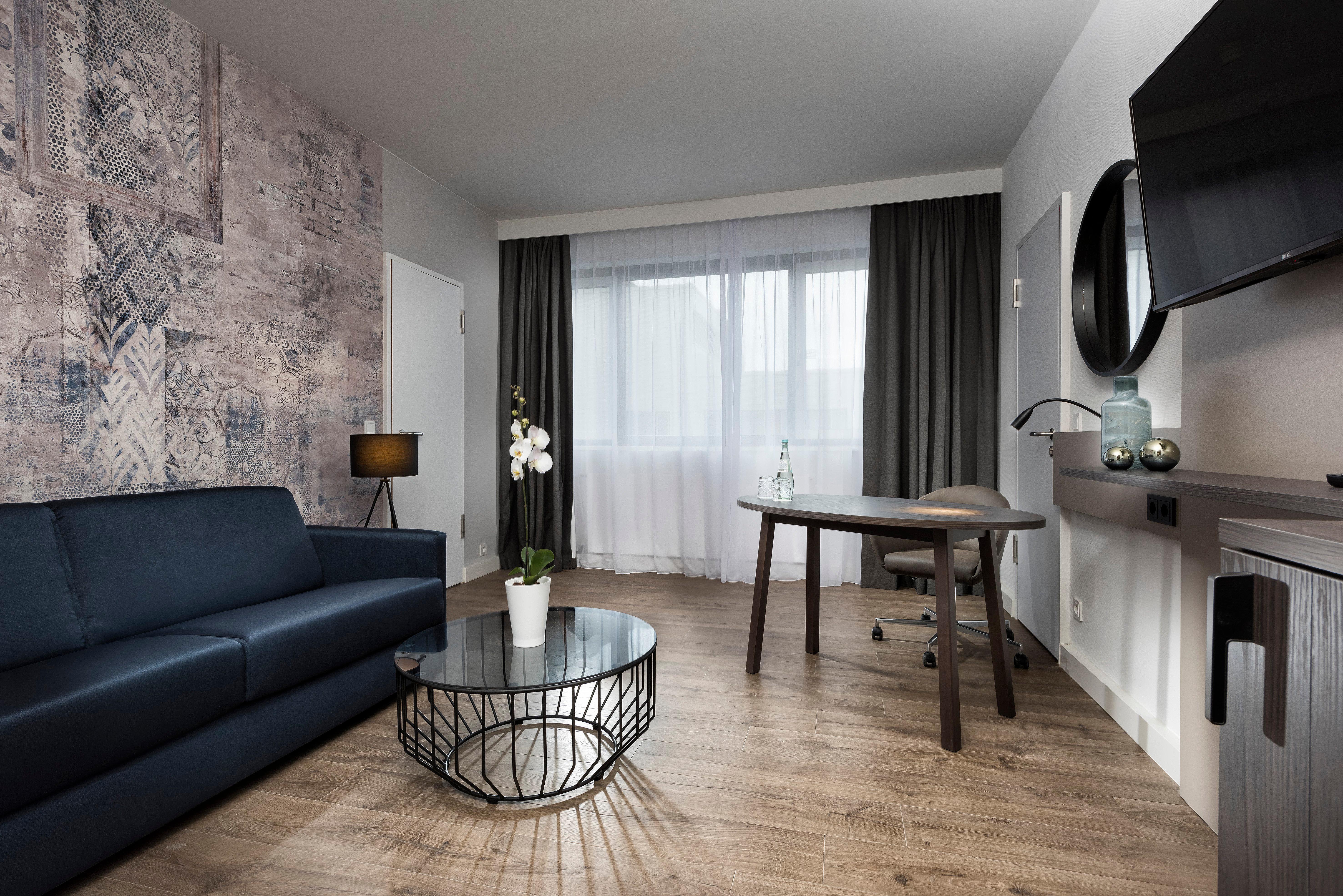 Holiday City-west By Ihg Hotel