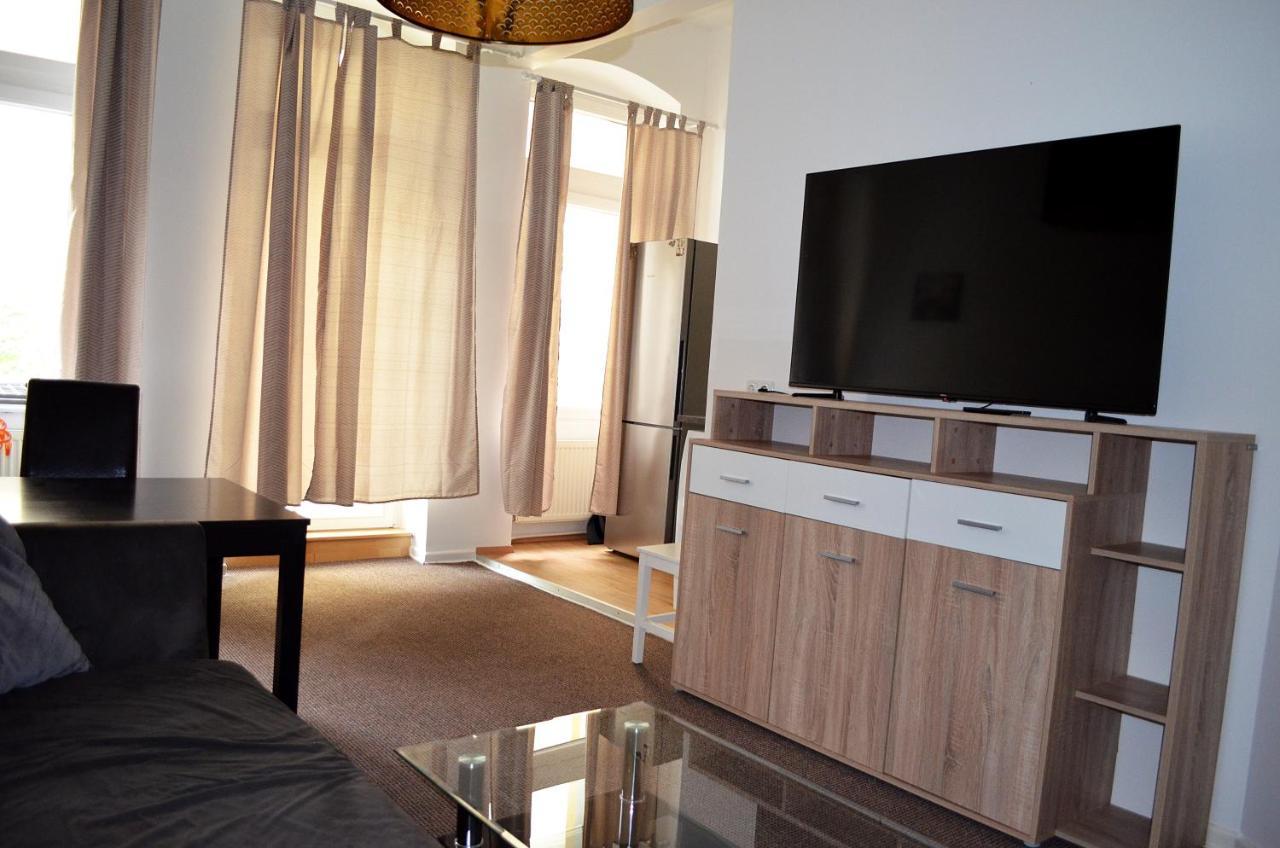 Hauptbahnhof: Family-friendly Group For 8 Apartamento