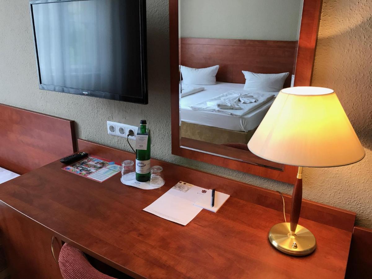 Astrid Am Kurfuerstendamm 3*