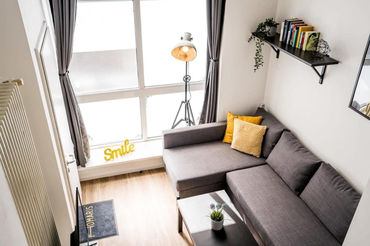 Industrial Loft In Mitte Apartment *