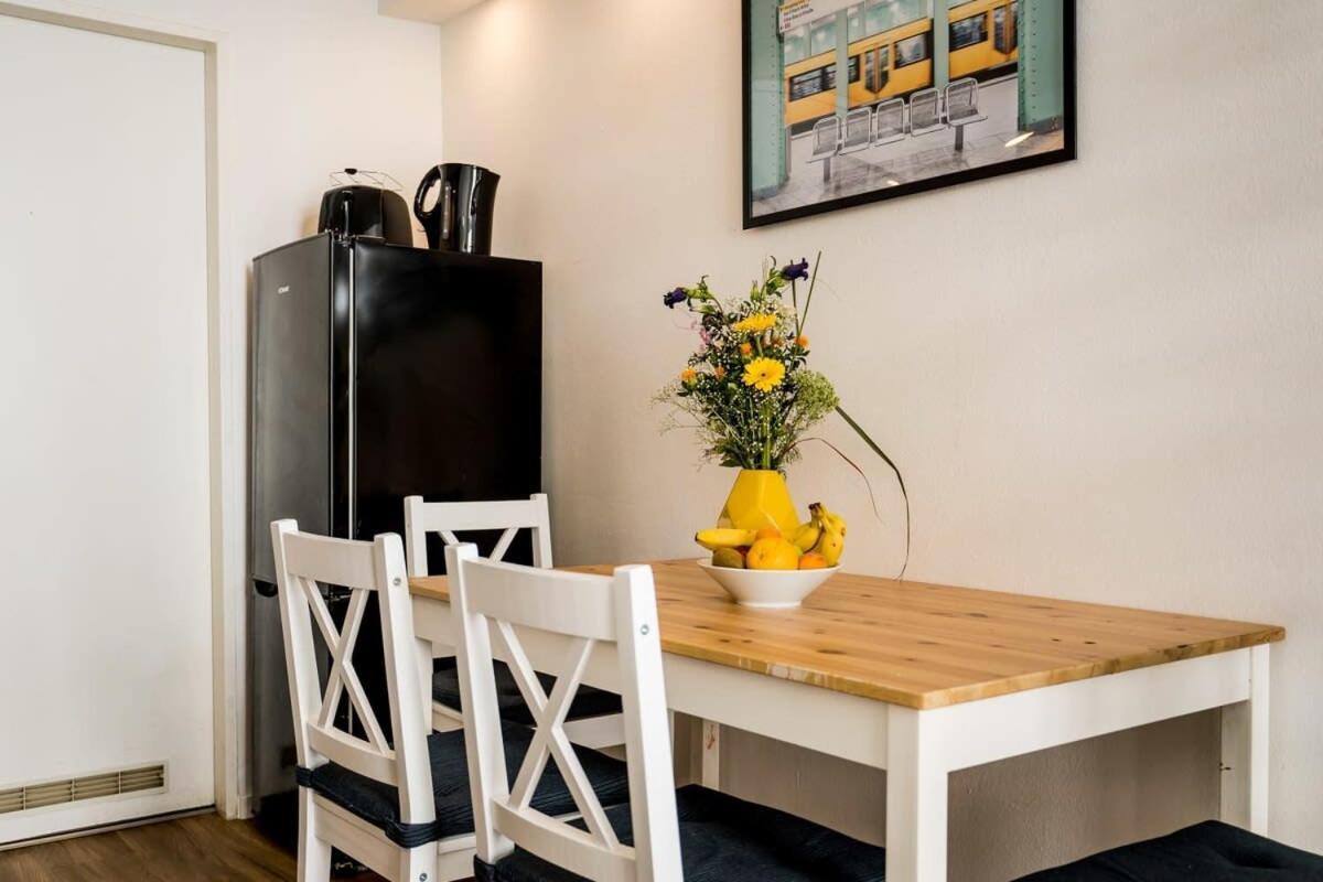 Industrial Loft In Mitte Apartment *