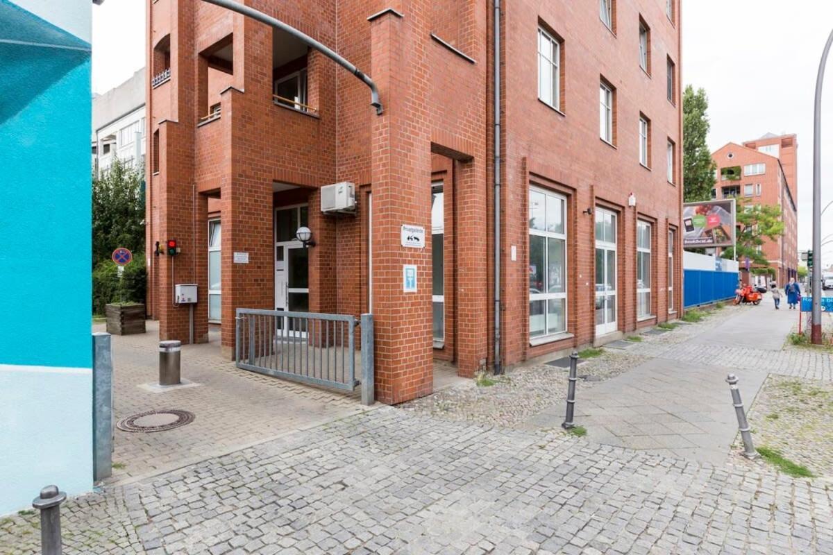 Apartment Industrial Loft In Mitte Berlin