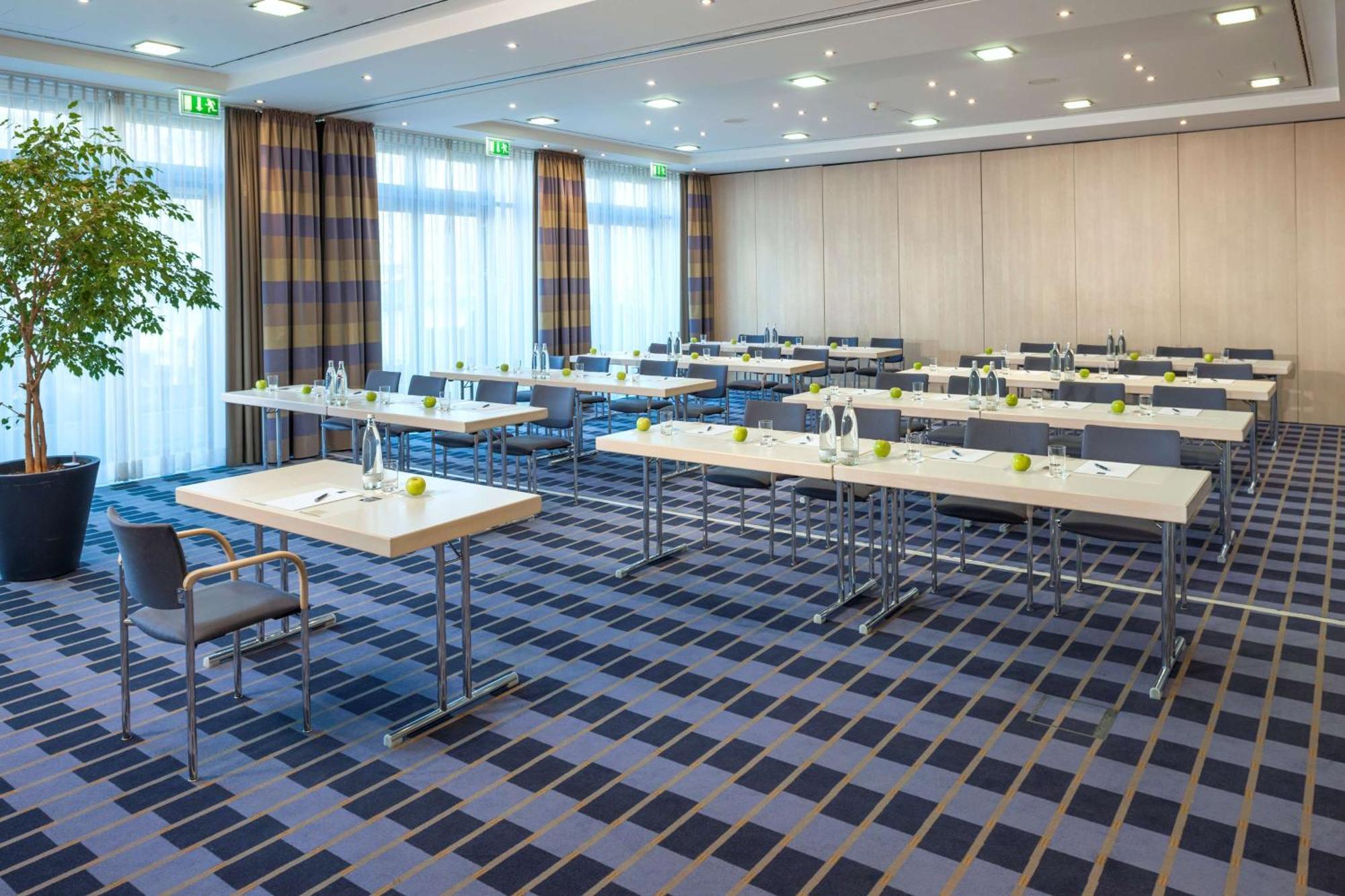 Essential By Dorint Berlin-adlershof Hotel
