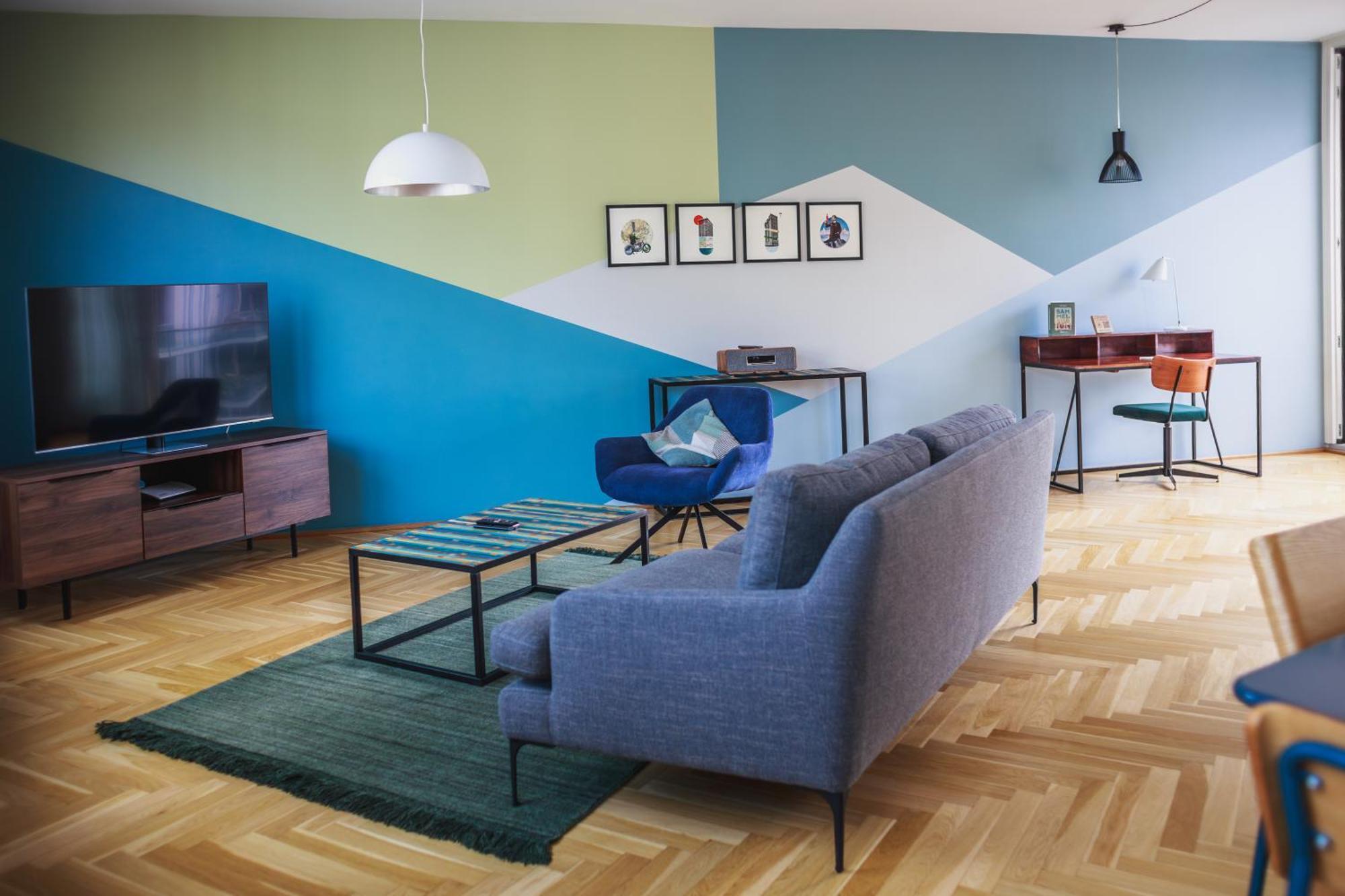 The Circus Aparthotel 3*