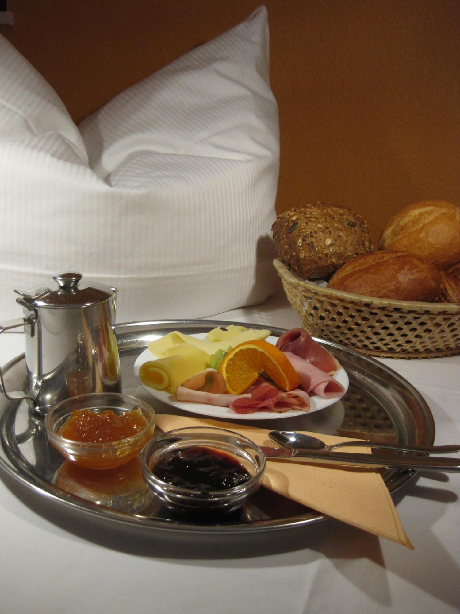 Guest house Am Hermannplatz 2*
