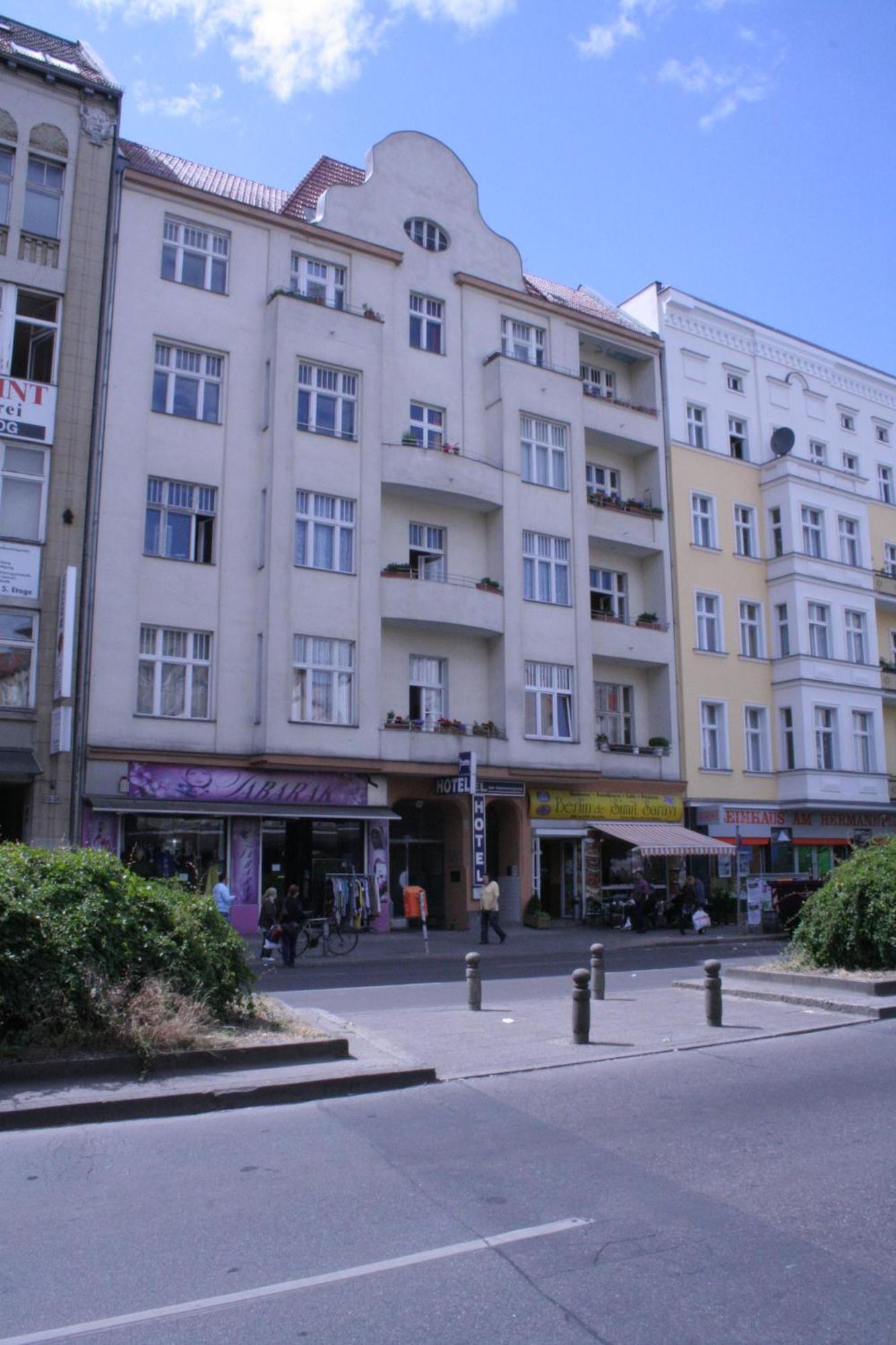 Am Hermannplatz