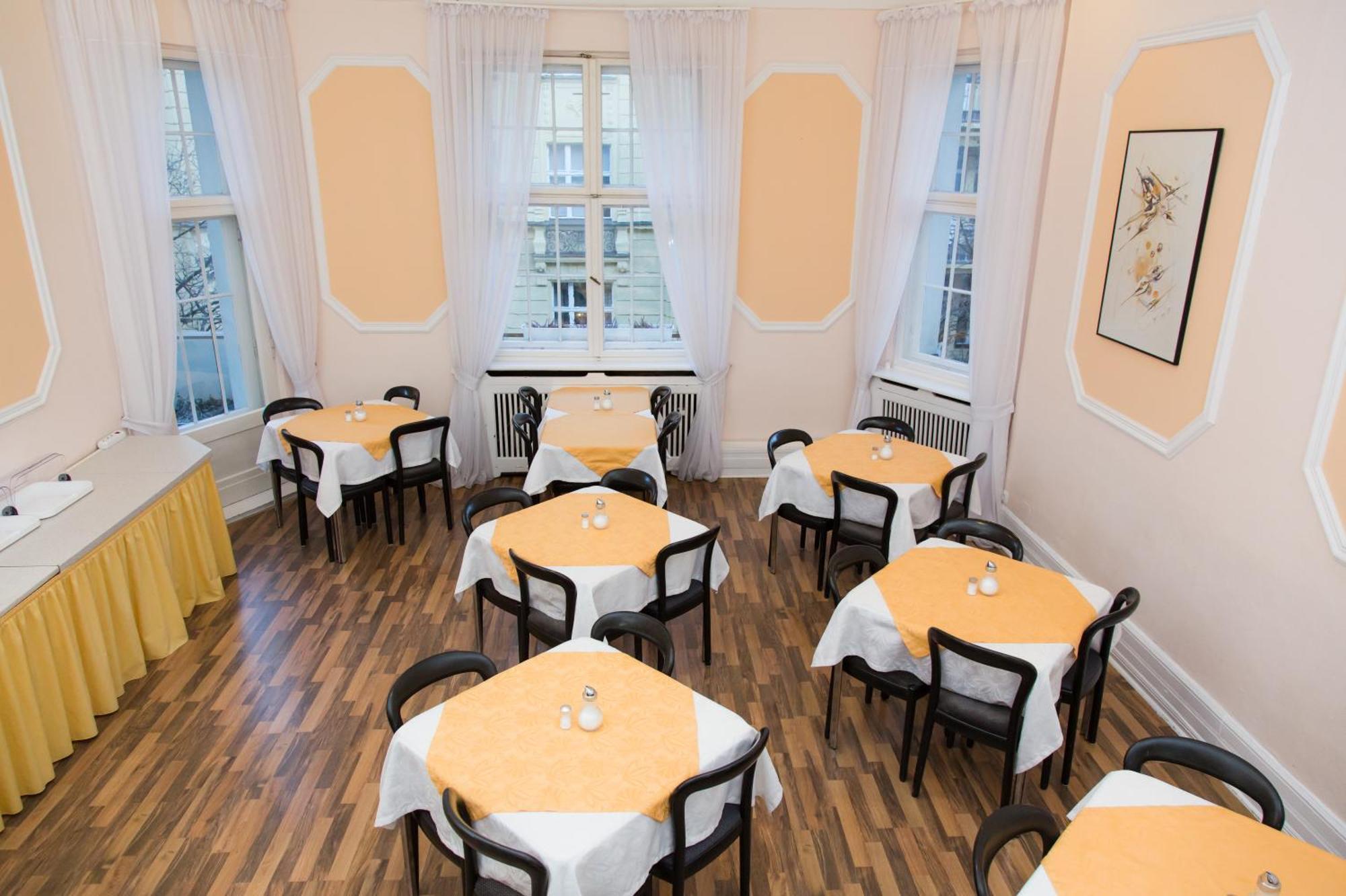Castell Am Kurfuerstendamm Hotel 3*