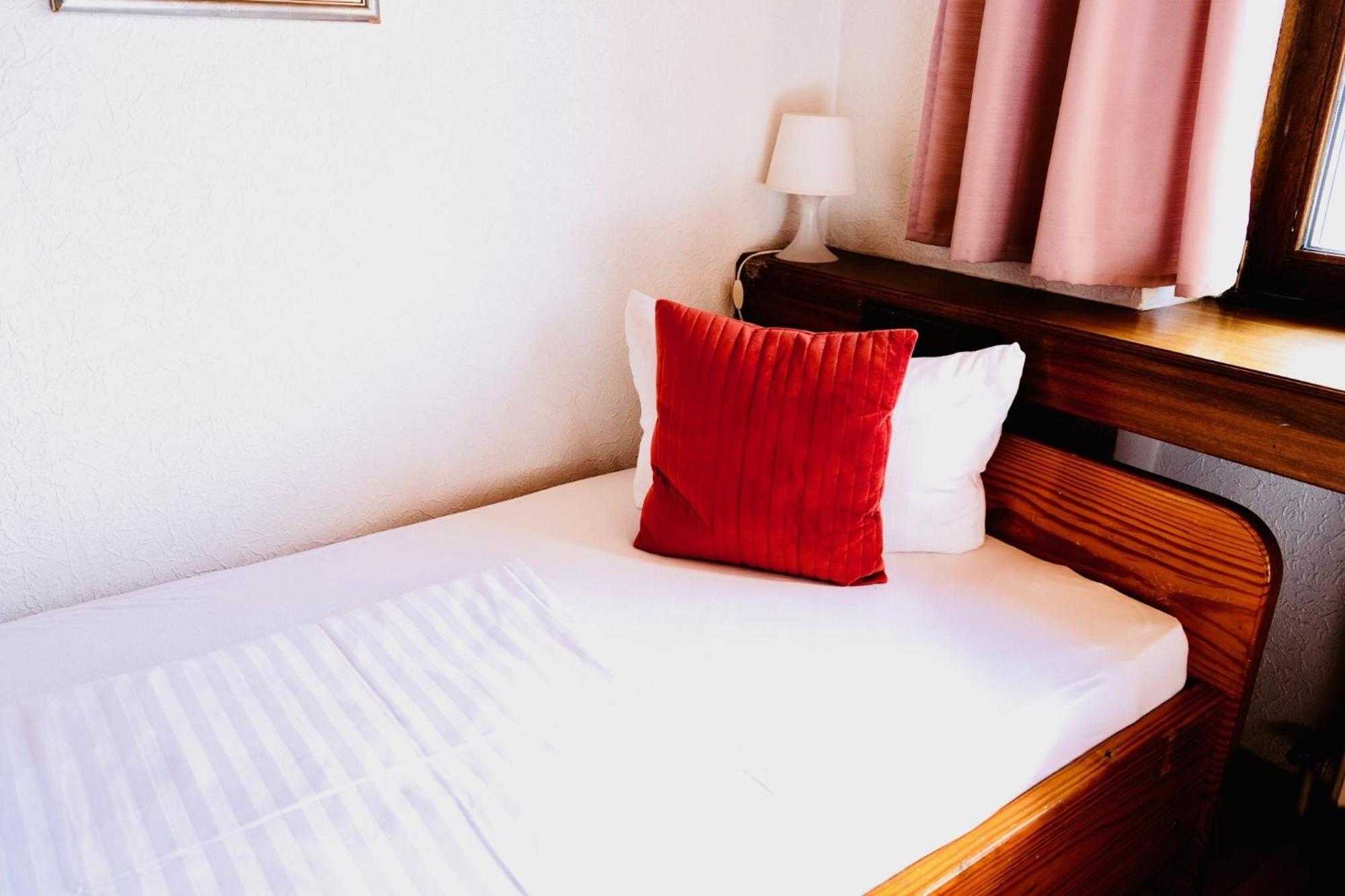 Hotel Nest 2*