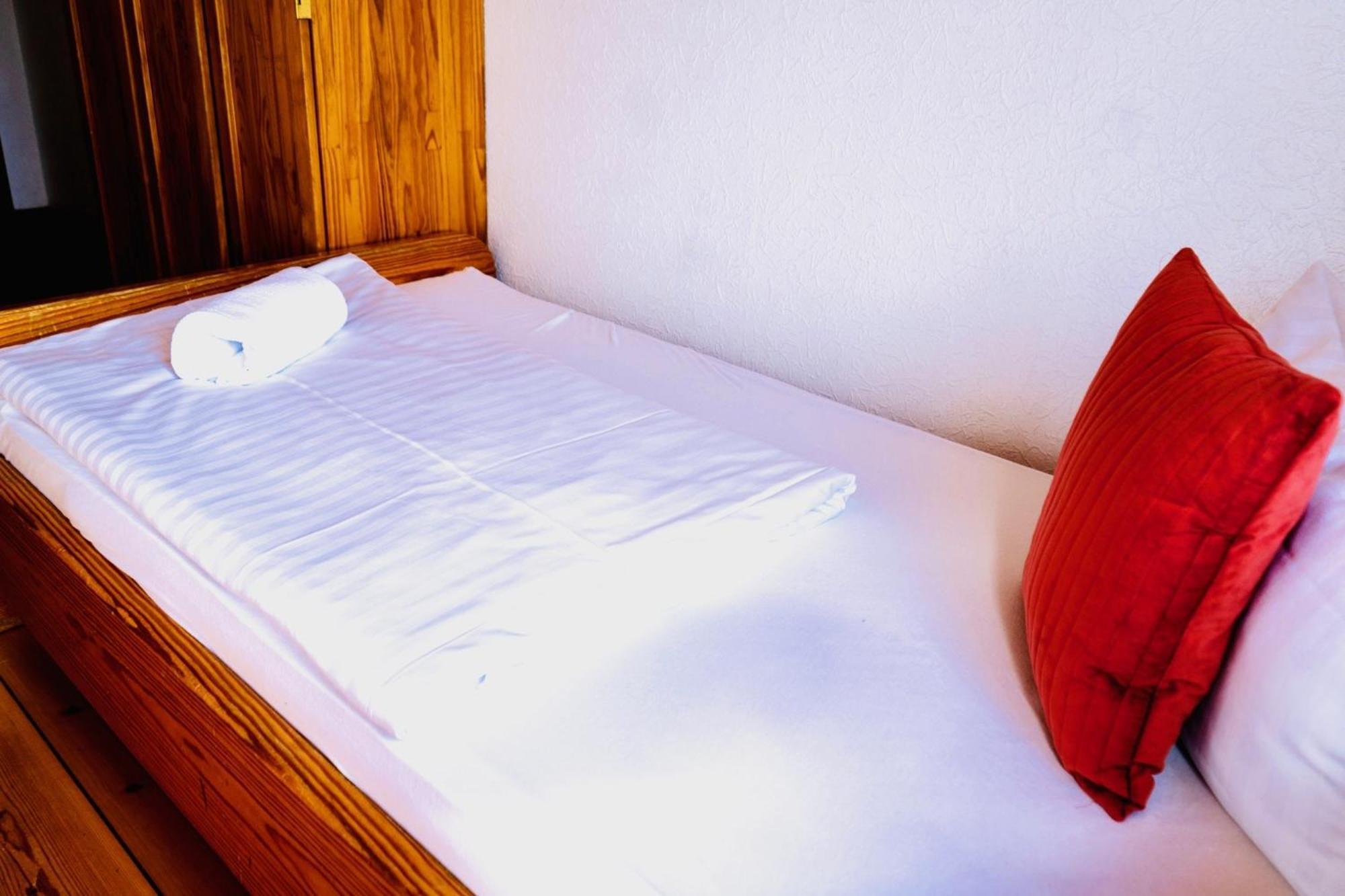 Nest Hotel 2*