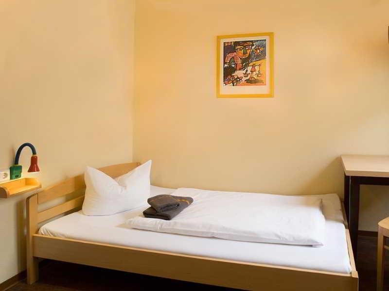 Acama & Kreuzberg Hotel 2*