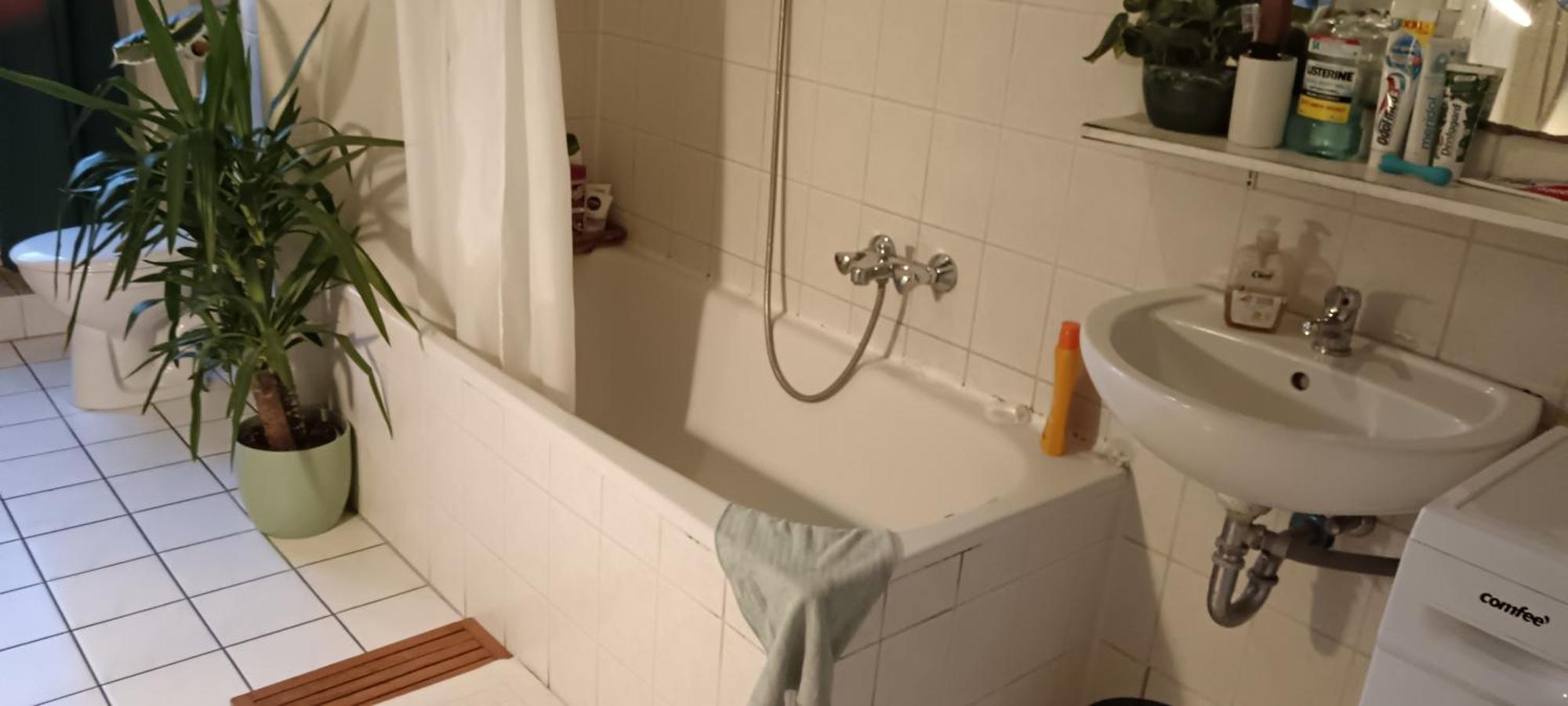 Private Bedroom Near Alexanderplatz In Sharing Privatunterkunft *
