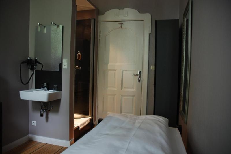 Hotel Arthotel Connection 3*
