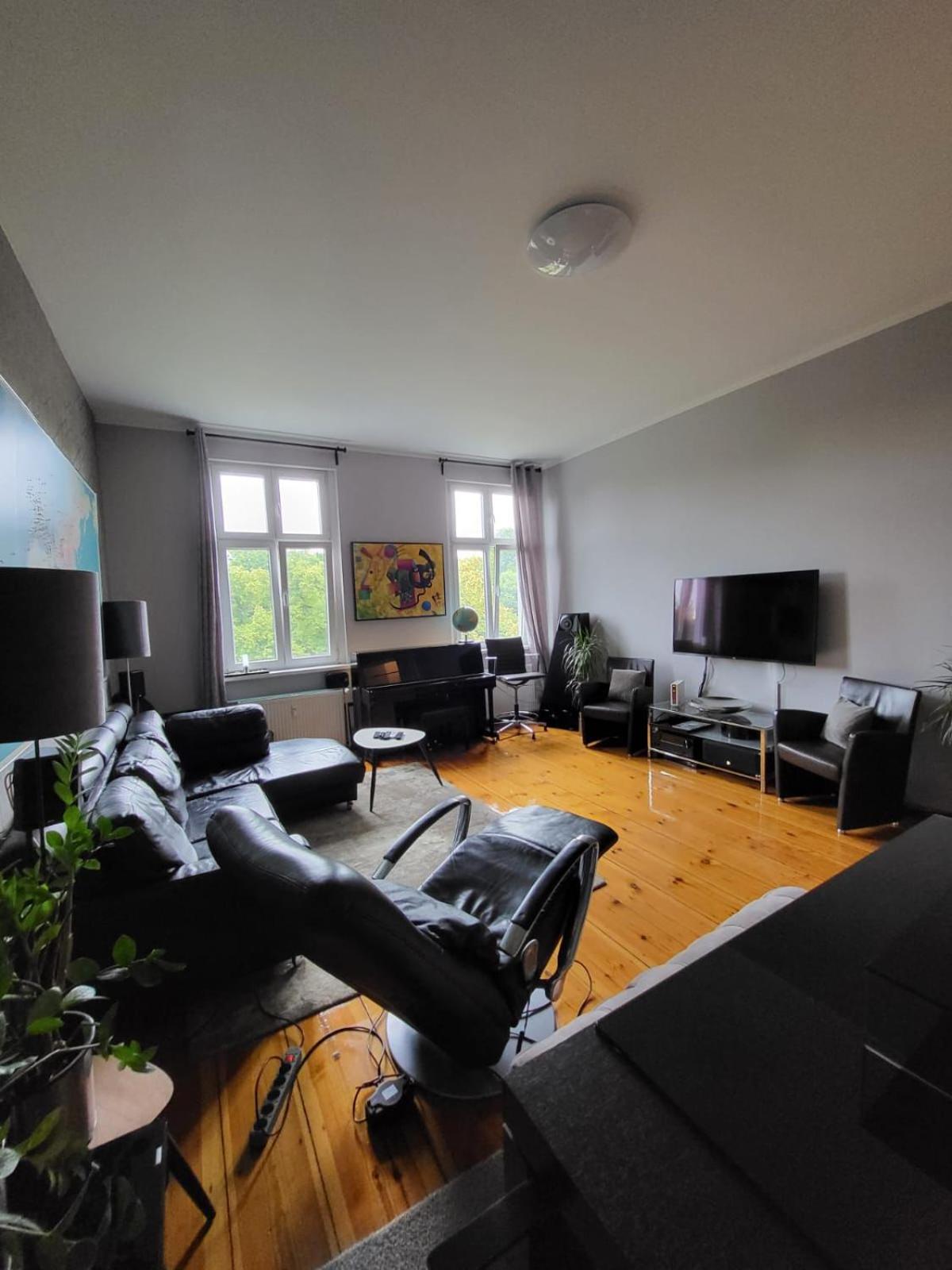 Apartment Cosy And Flat With Piano