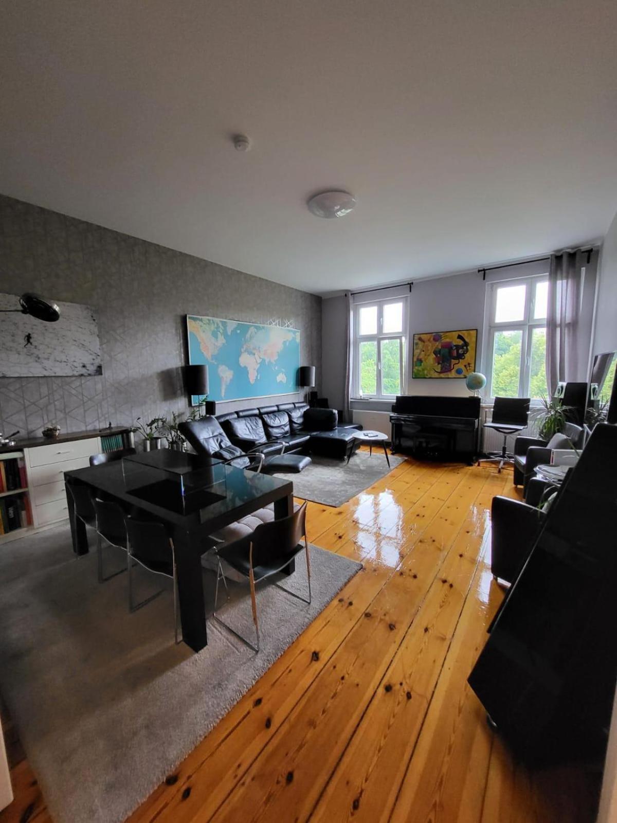 Cosy And Flat With Piano Berlin