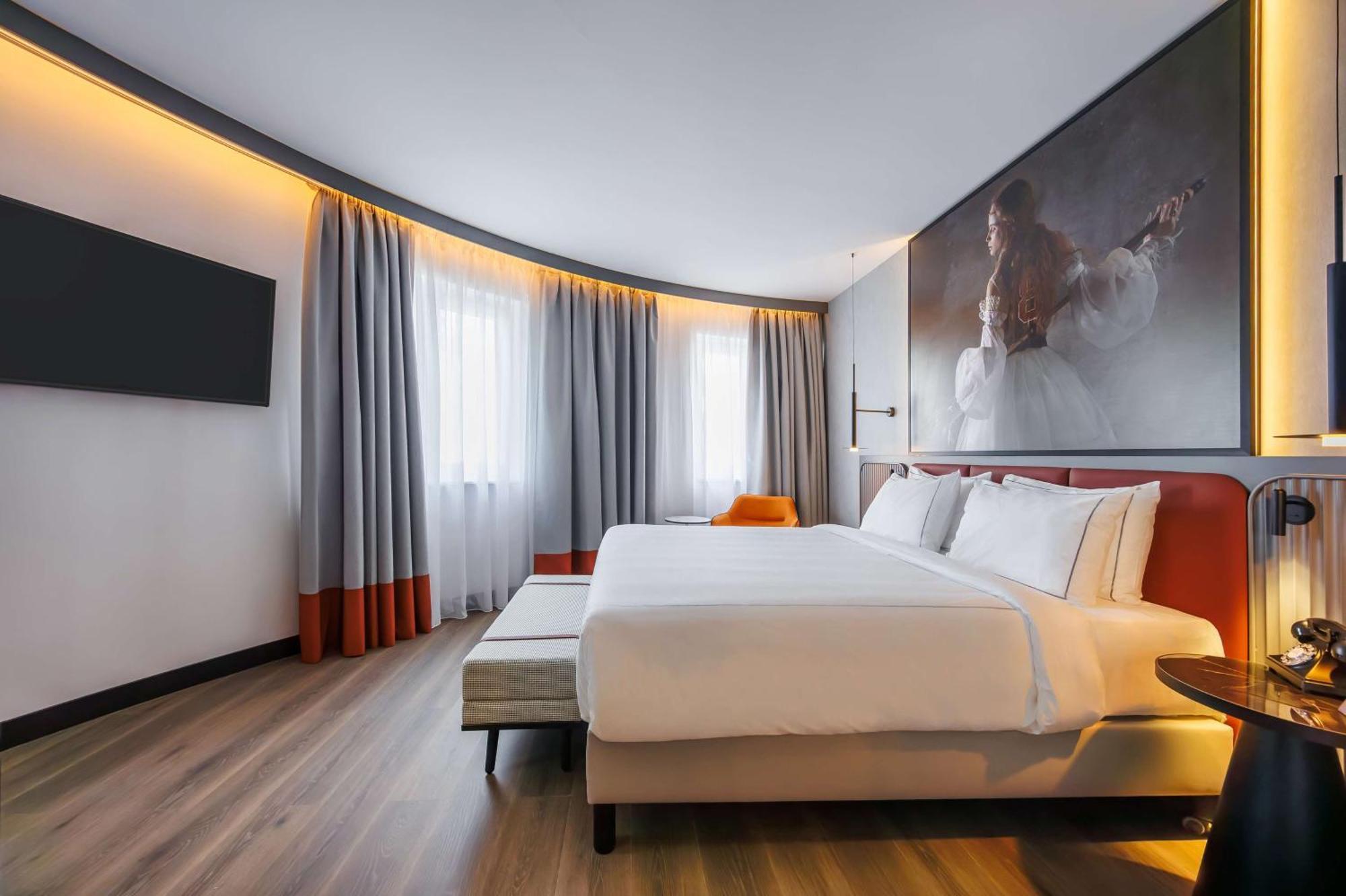 Radisson Red Kudamm Hotel 4*