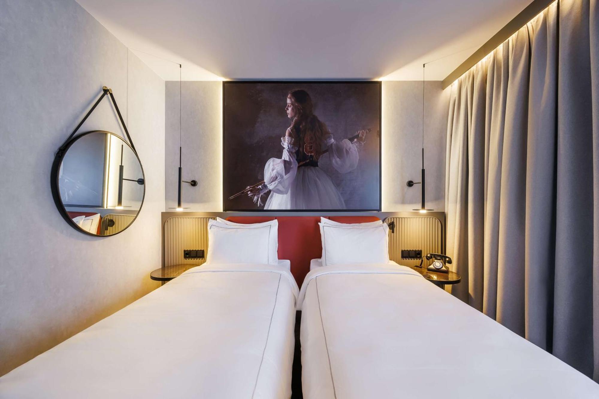 Radisson Red Kudamm Hotel