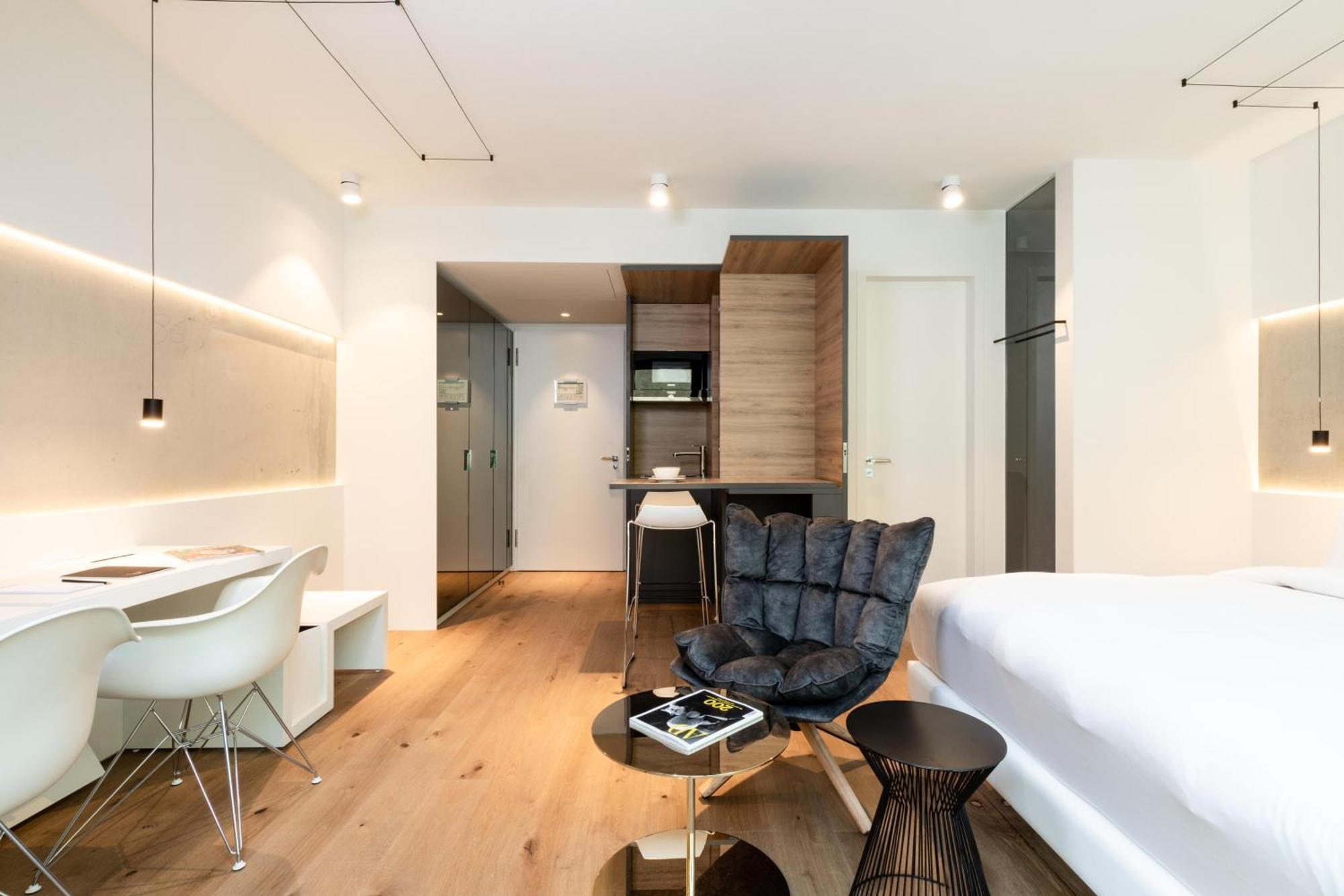 Hotel Kpm & Residences 5*