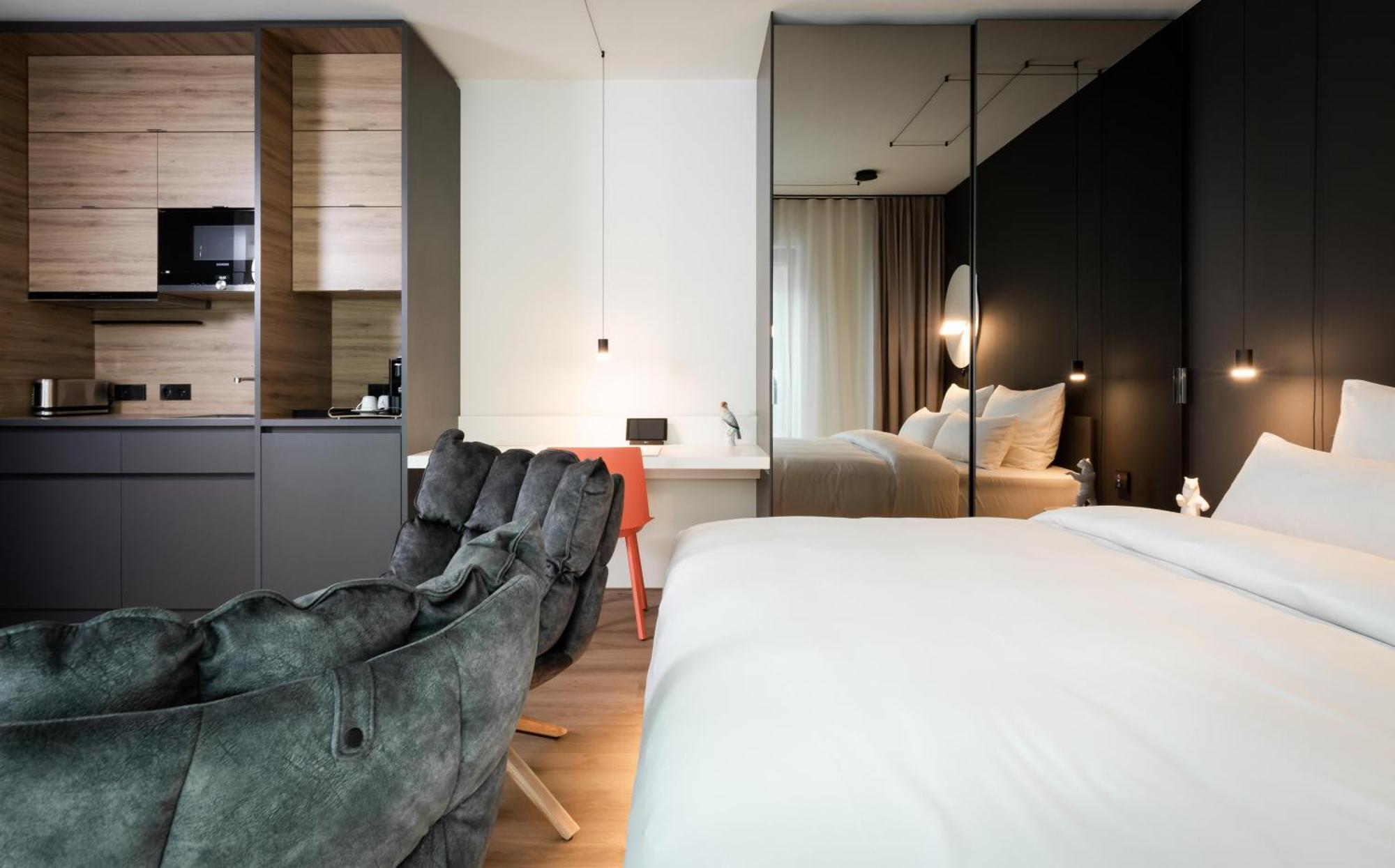 Kpm & Residences Hotel