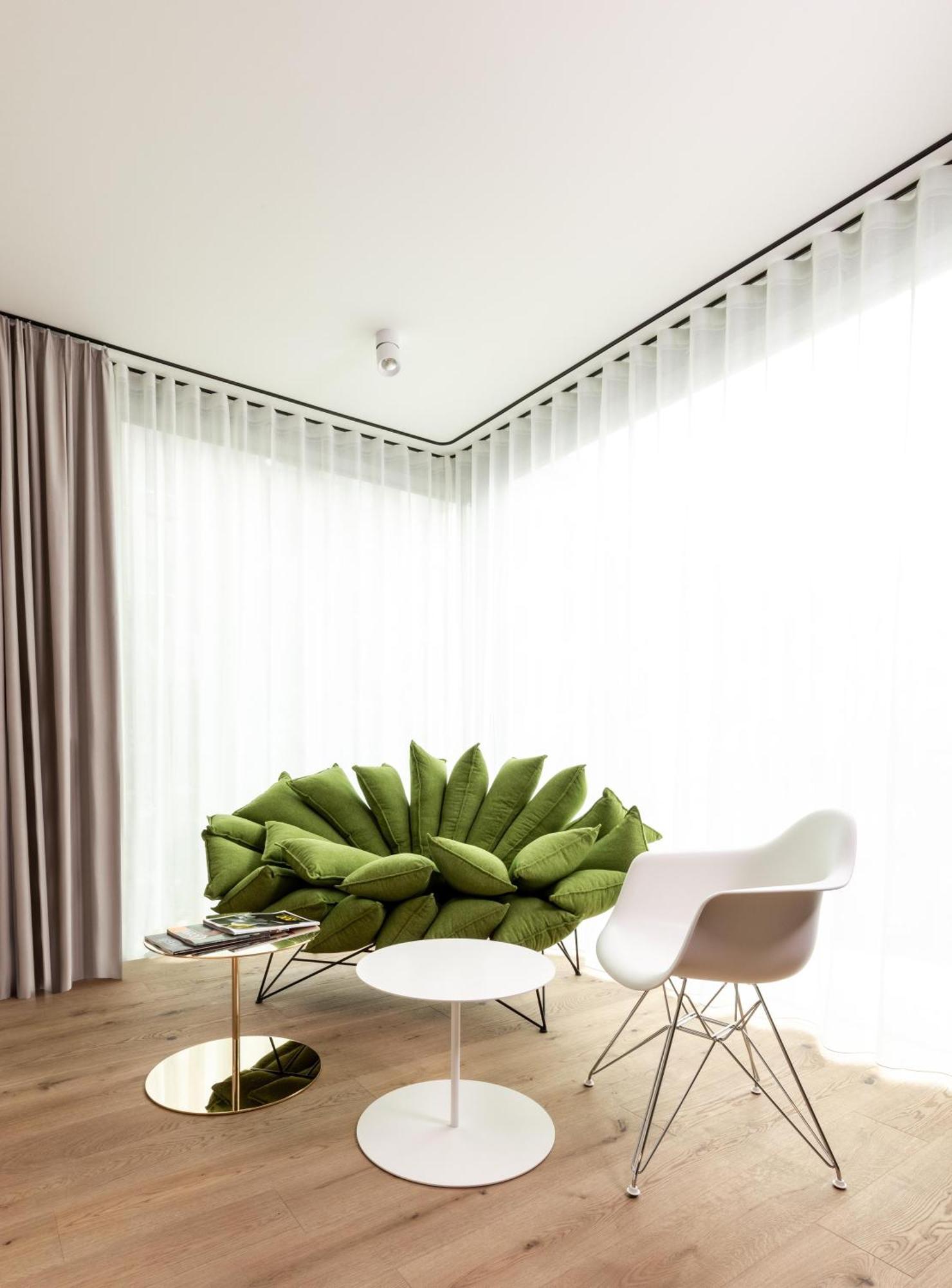 Kpm & Residences Hotel