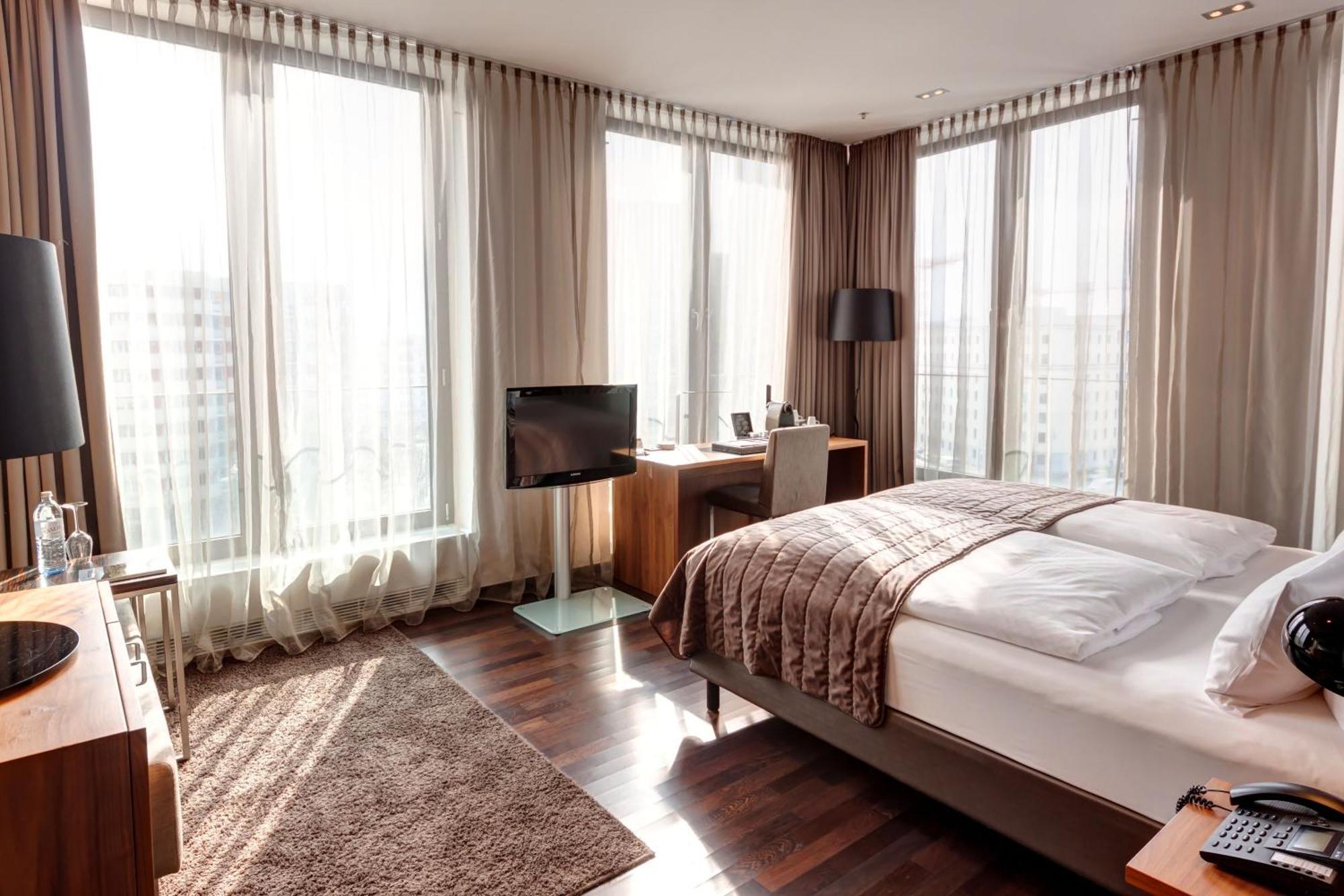 Cosmo Mitte 4*