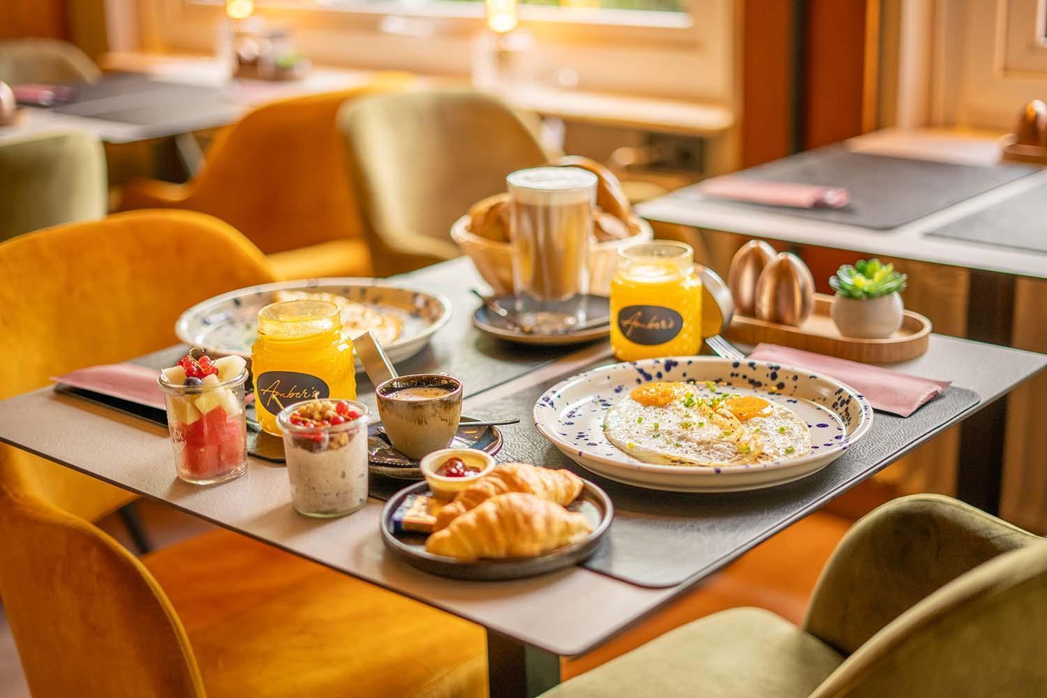 Hotel Bernstein Kastania 4*