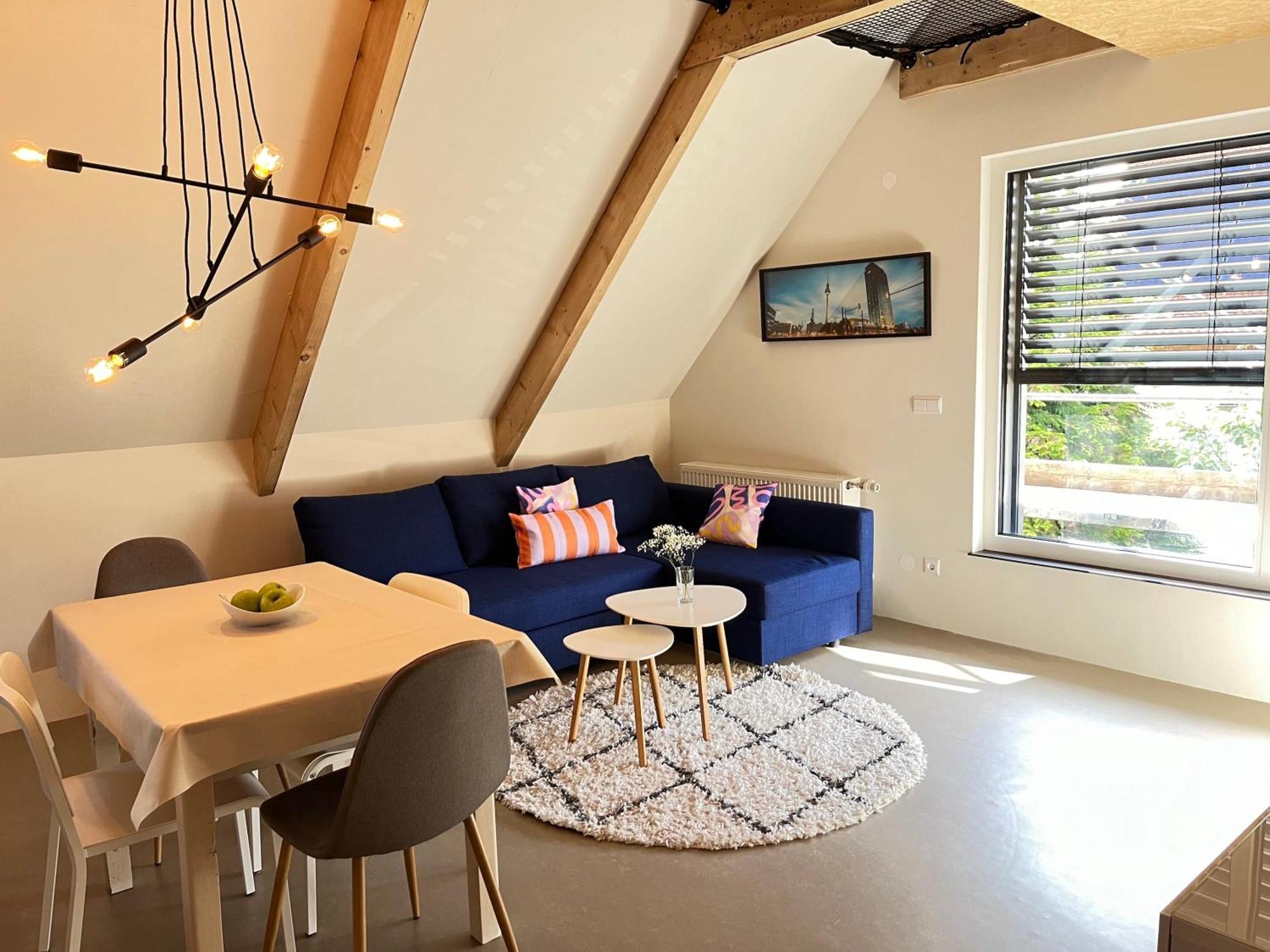 Apartment Quiet&cozy Perfect For Groups & Families & Business Trips, Near Ber Airport *