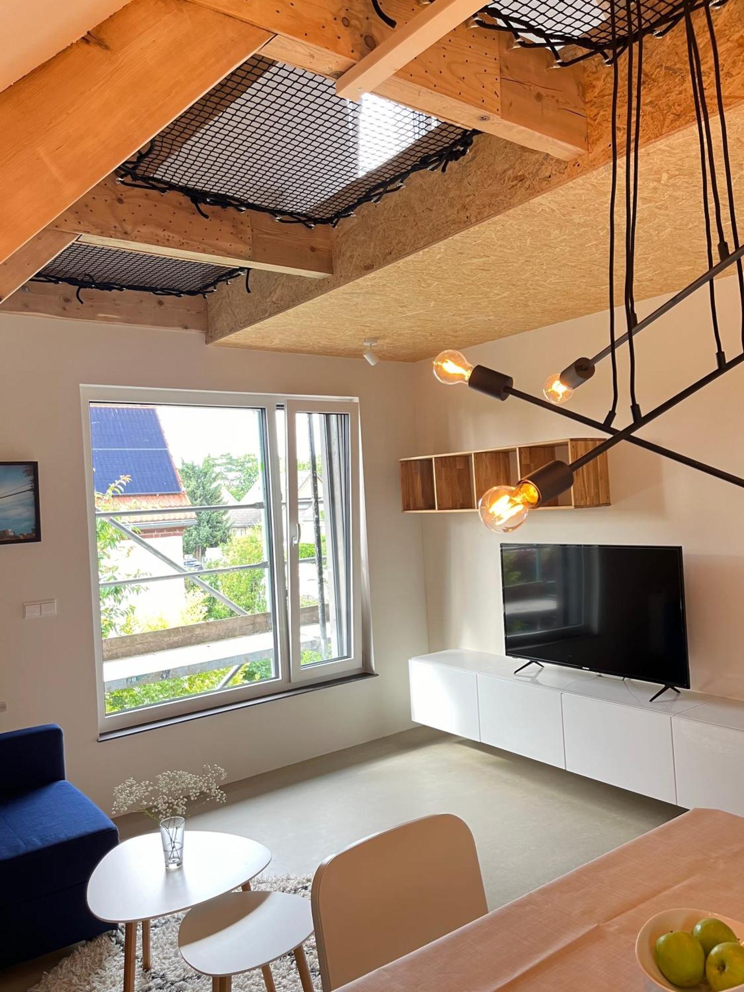 Quiet&cozy Perfect For Groups & Families & Business Trips, Near Ber Airport *