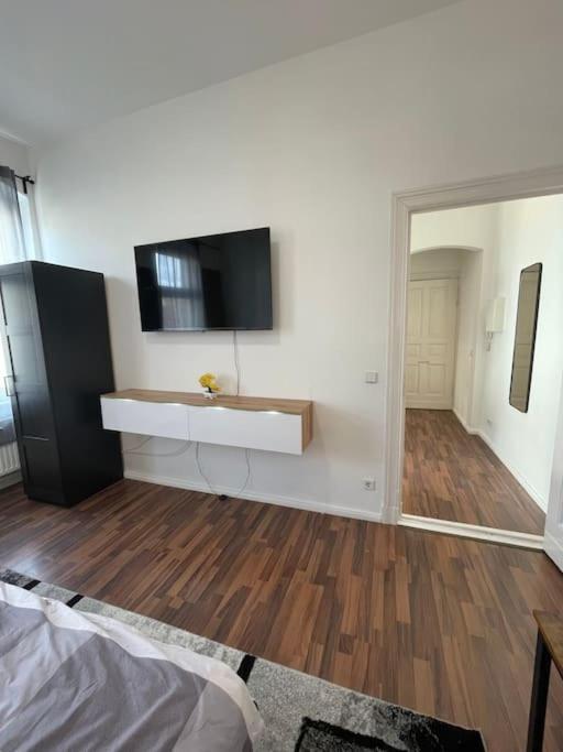 Schoenes Mitten In Apartment Berlin