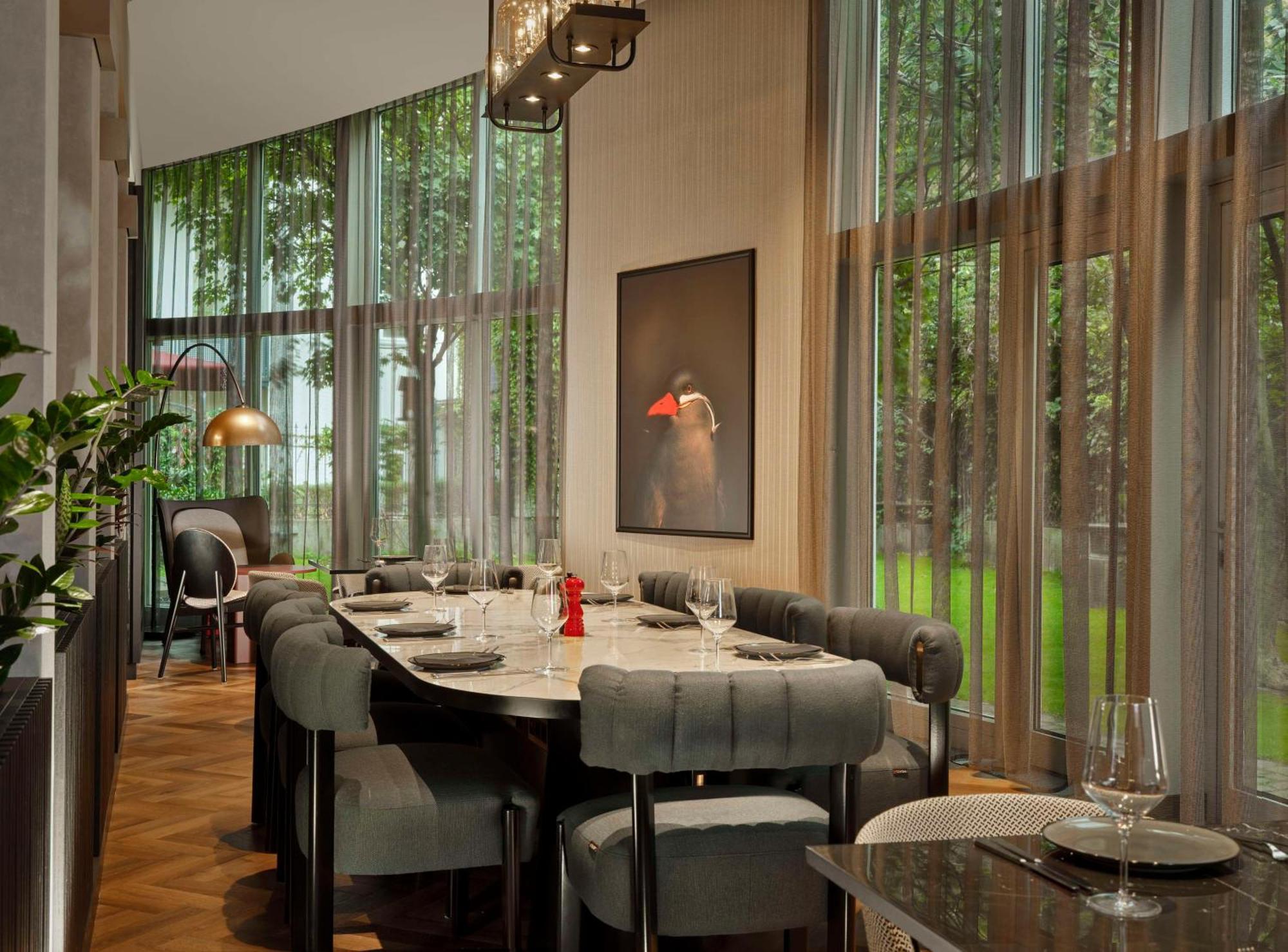 Radisson Red Kudamm Hotel 4*