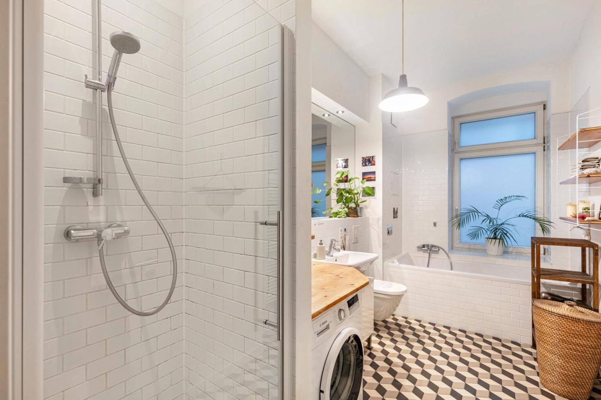 Schoene Dreizimmerwohnung Apartment *