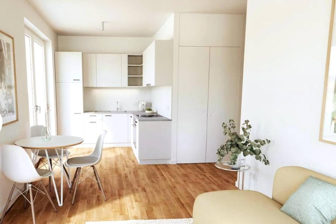 I Spacious 20sqm In Berlin-lichtenberg Apartment *