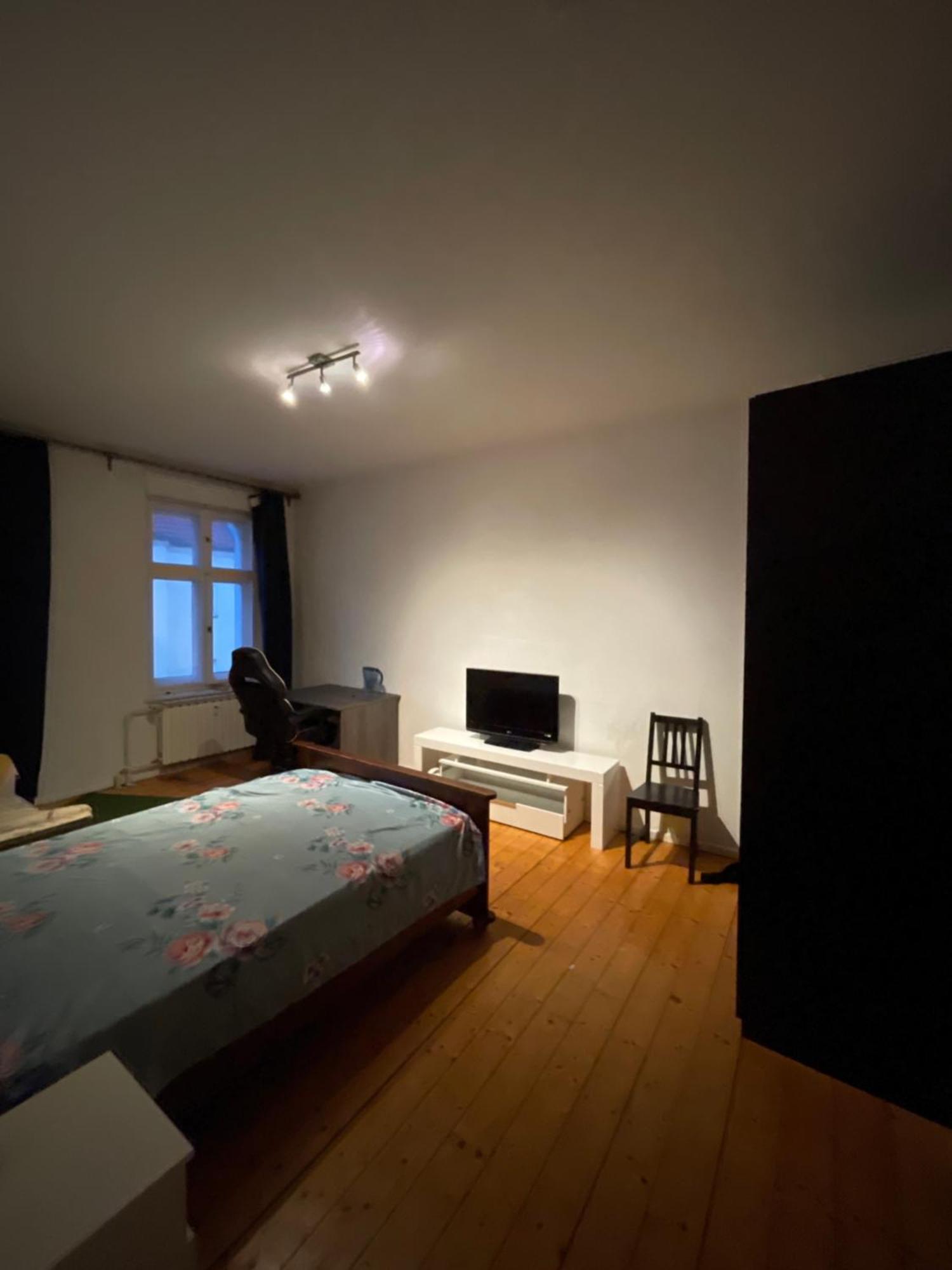 1 * Berlin
