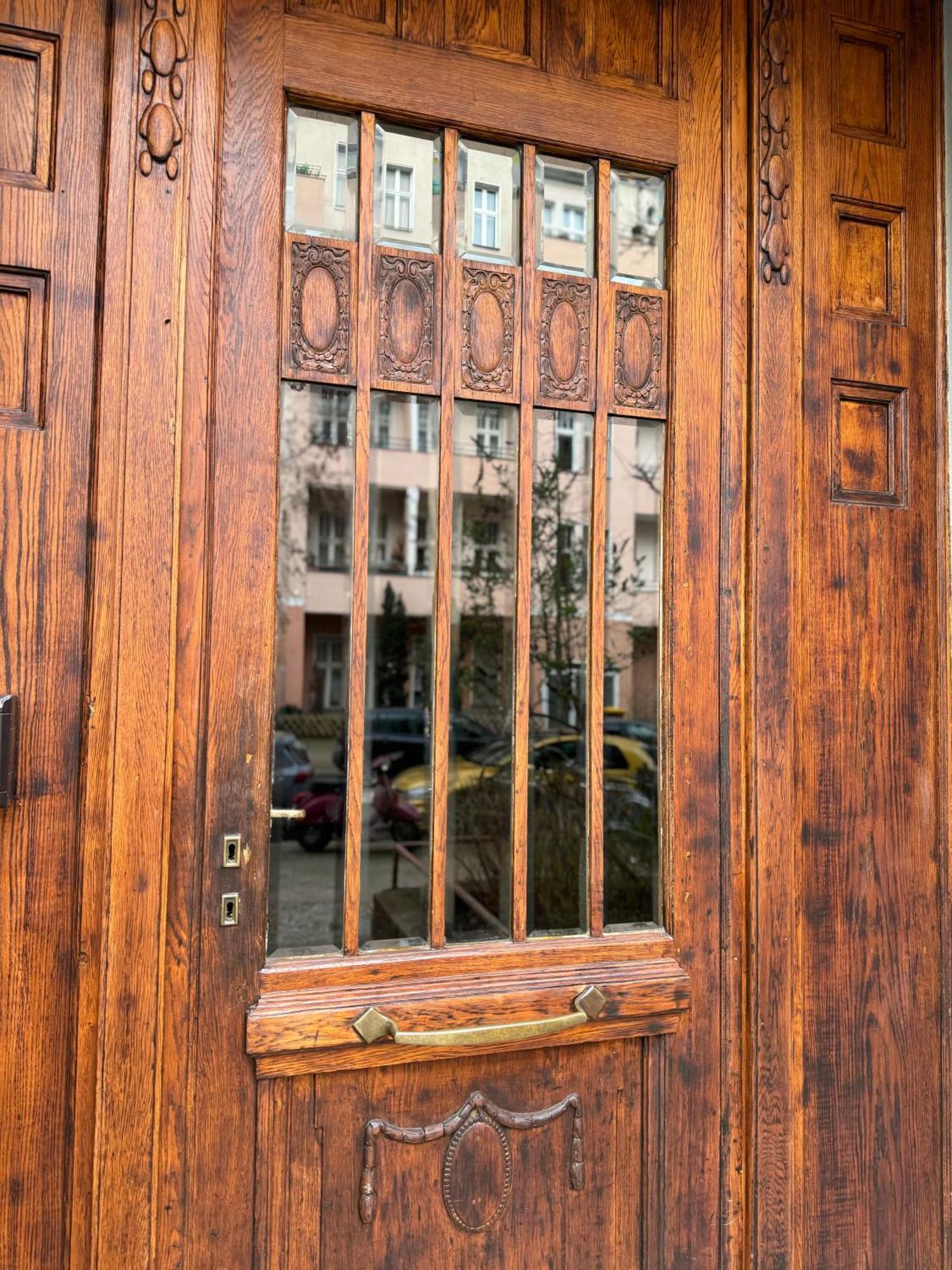 Berlin Apartment *