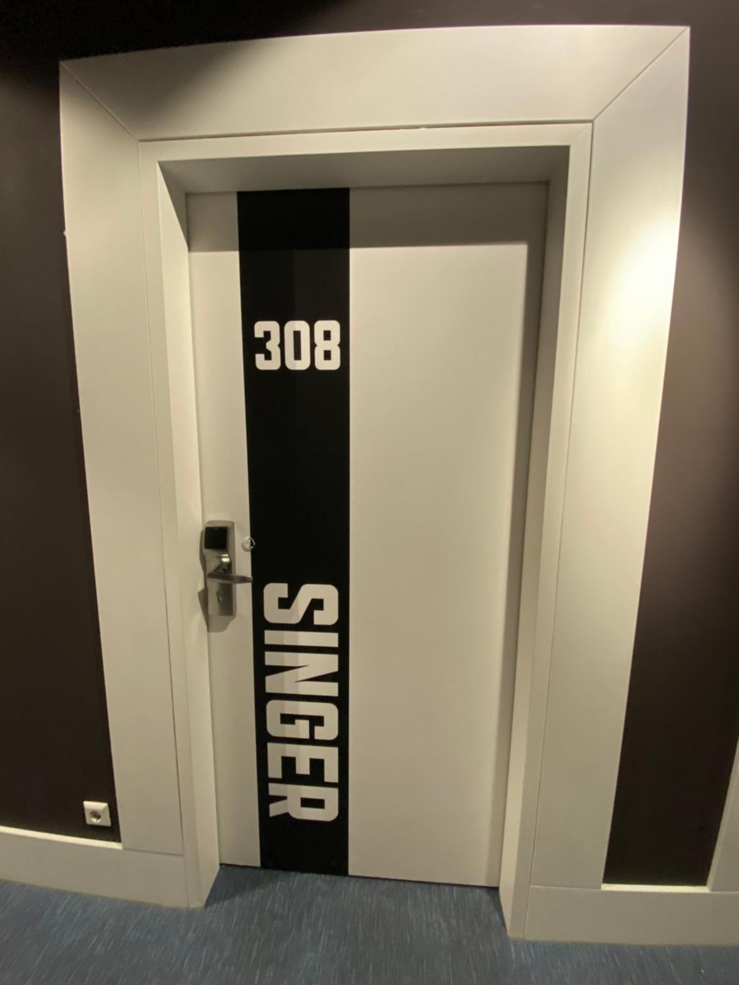 Singer109 Hostel, & Albergue *
