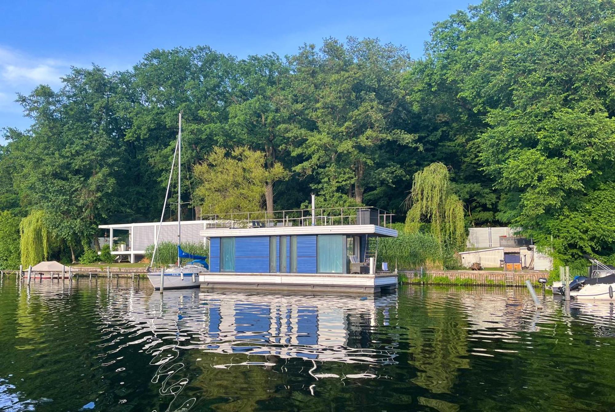 Botel Haus Direkt Am *