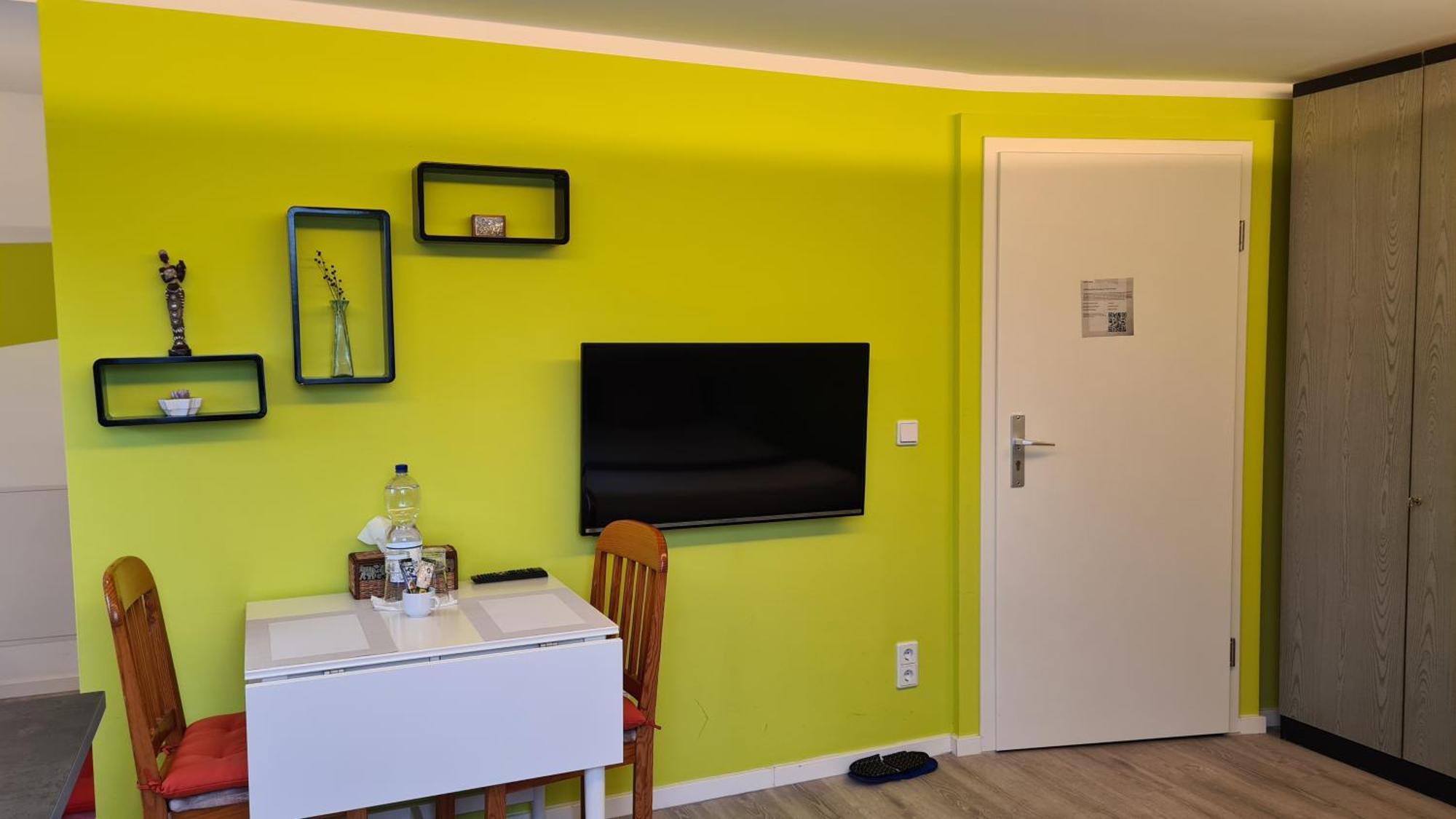 Helles In Berlin-mariendorf Apartamento Berlim