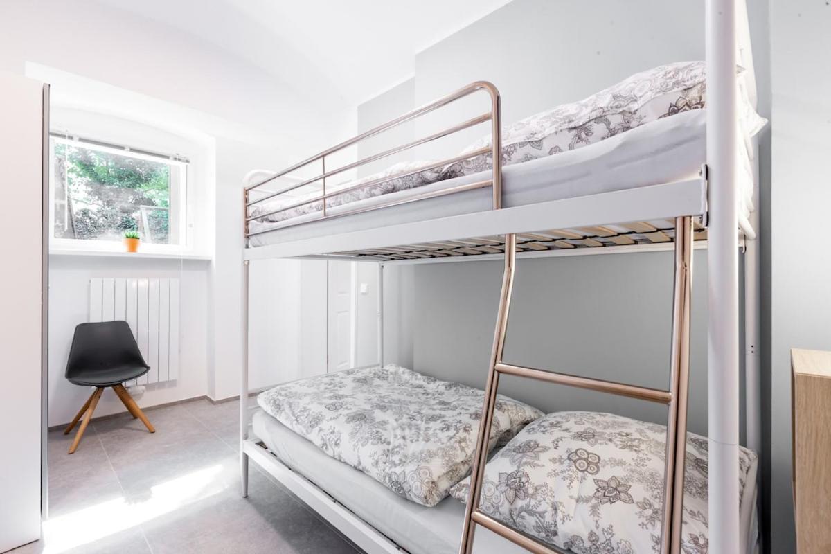 P22 22 Prenzlauer Berg Apartment *
