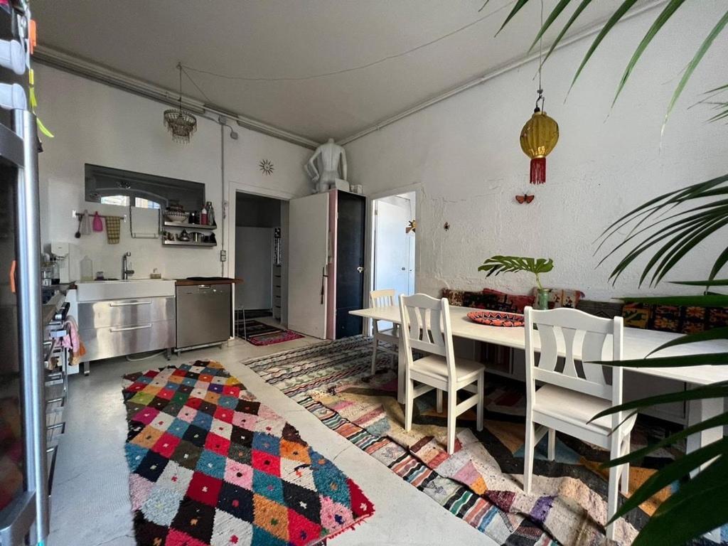 Artisanal Warehouse Conversion Apartment *