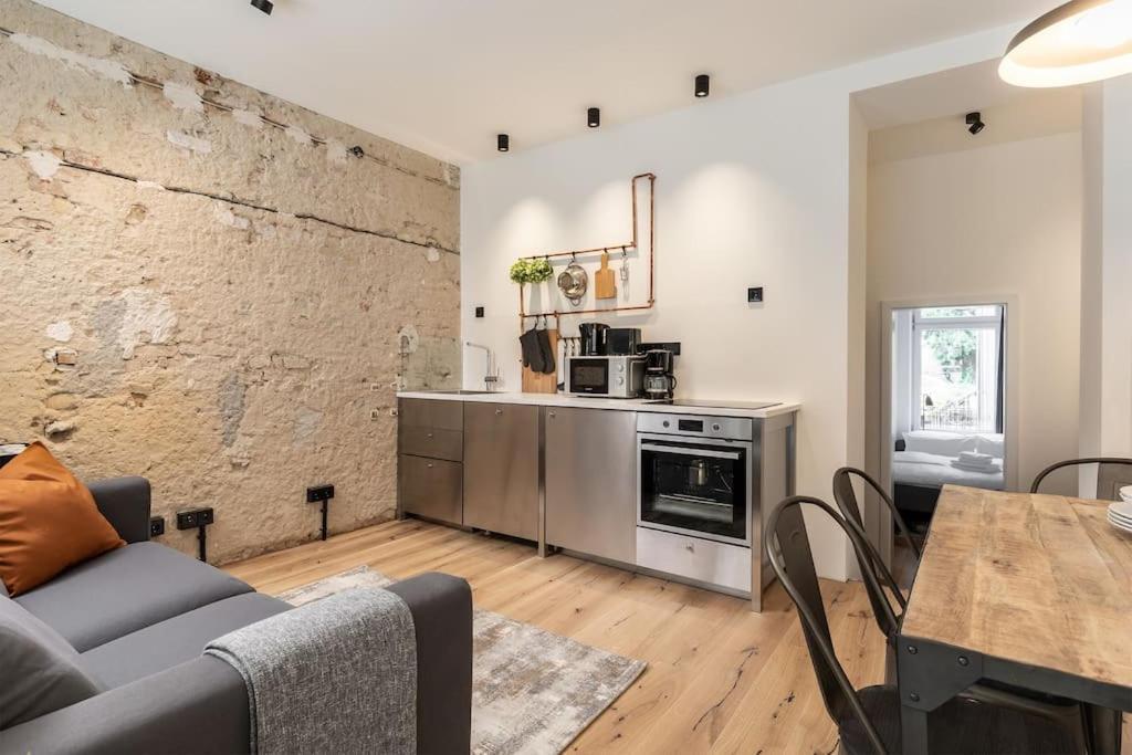 Coolest In Berlin, Easy Check-in, Industrial Style, Near Center - Maisonette #2 Apartment *
