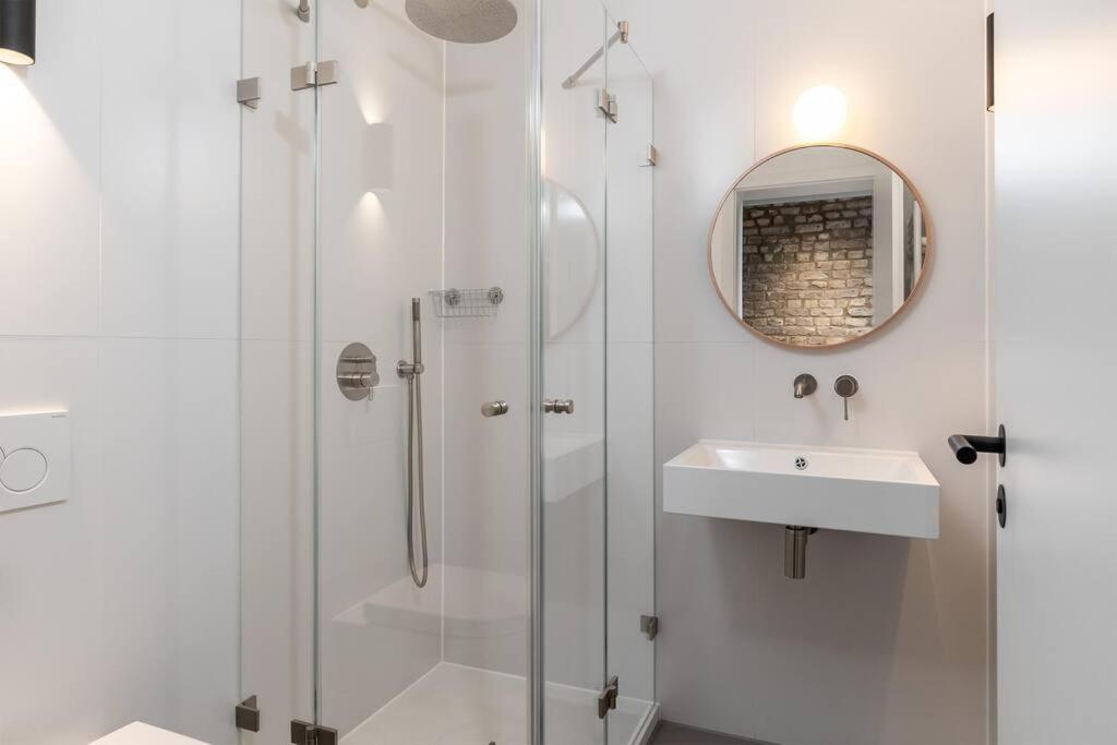 Apartment Coolest In Berlin, Easy Check-in, Industrial Style, Near Center - Maisonette #2 Berlin