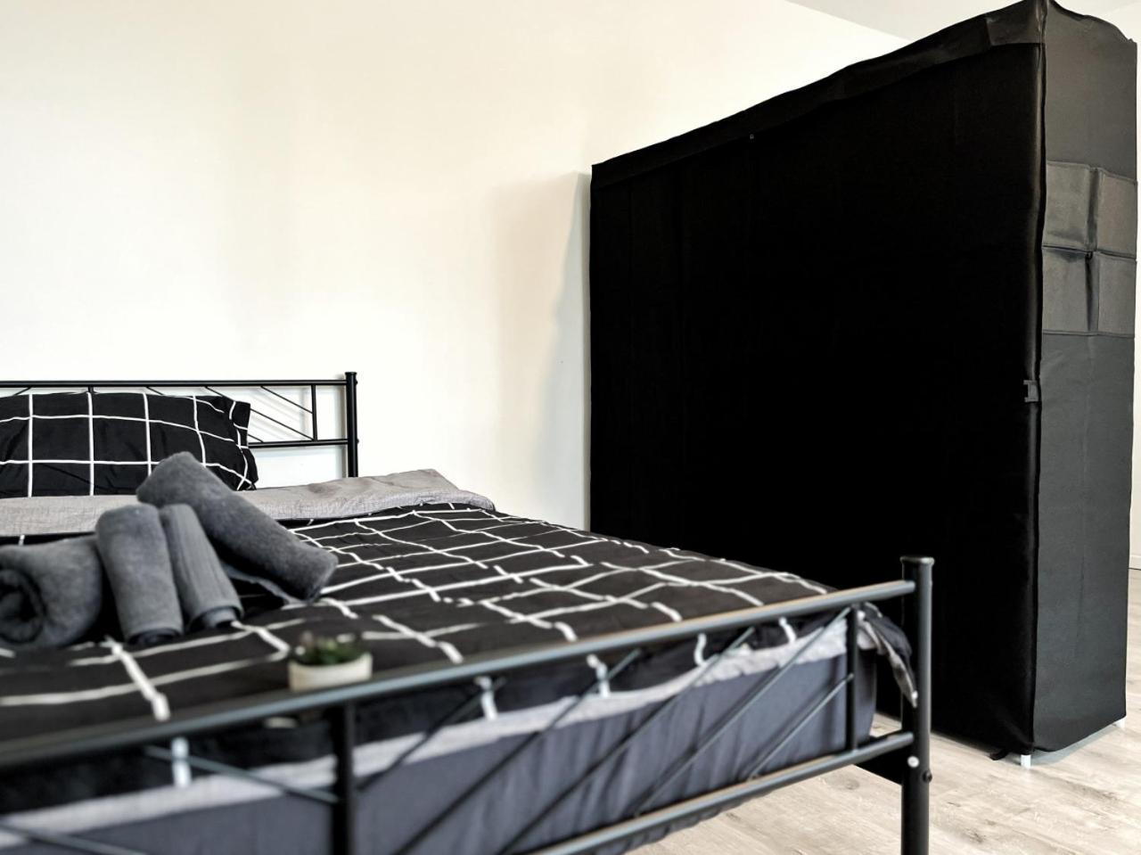 Aparments I Spaceous In Ber-reinickendorf, 1 Min. To Metro Station * Berlin