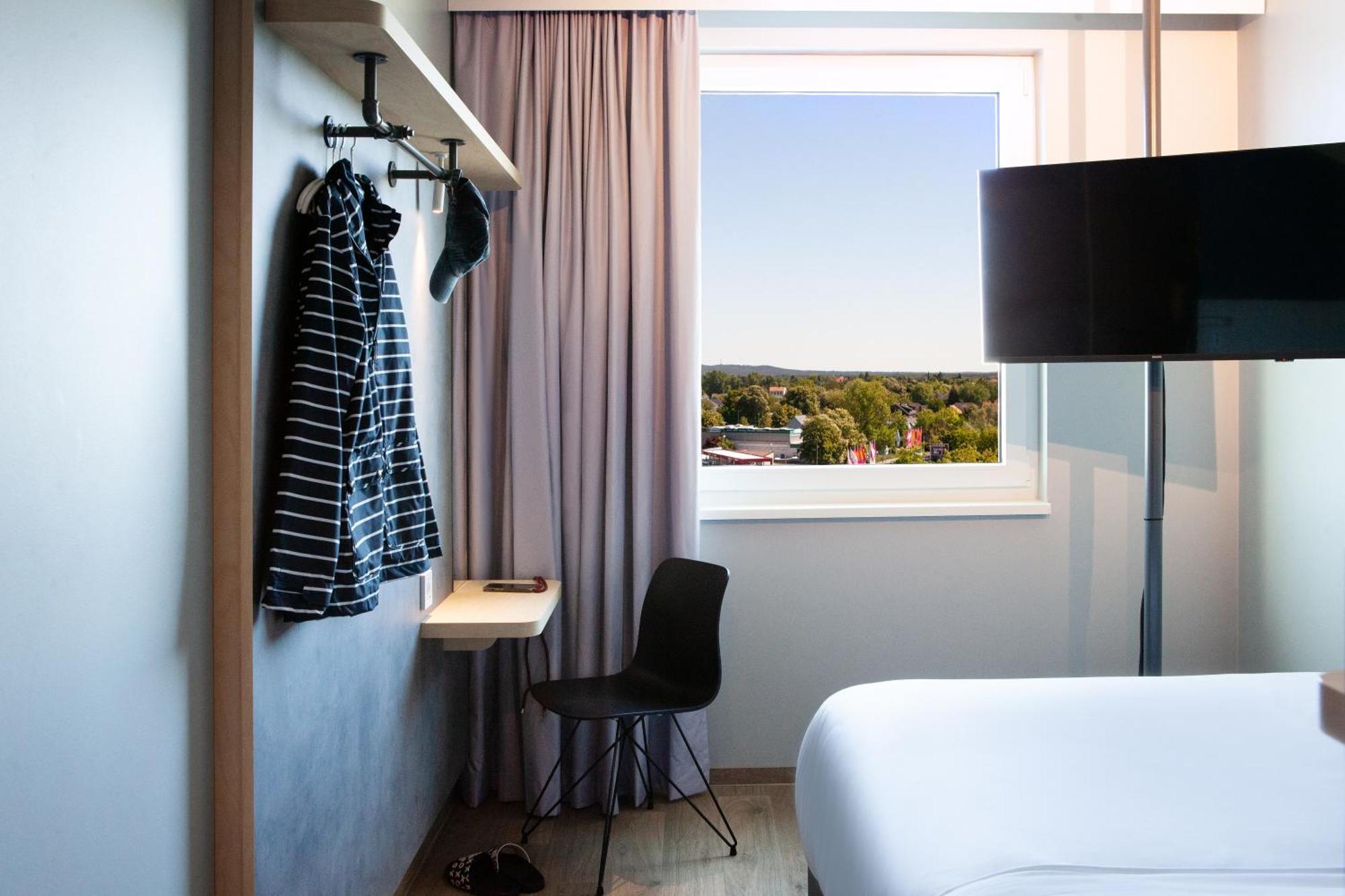 Hotel Ibis Budget Airport *