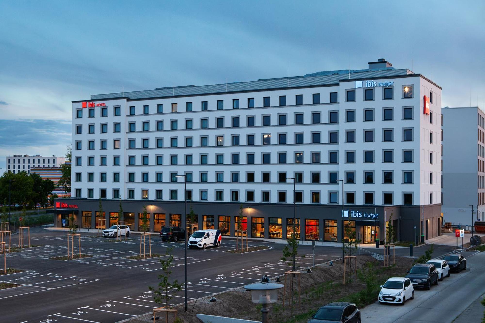 Ibis Budget Airport Hotel *