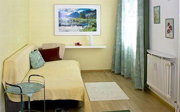 Senta Guest house