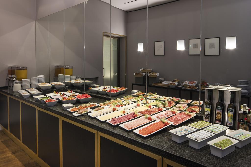 Art'otel Mitte, Powered By Radisson Berlim