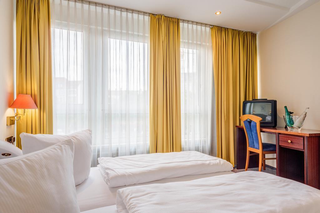 Hotel Panorama Am Kurfuerstendamm 3*