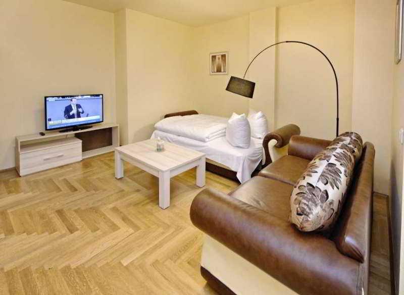 Amc Bundesallee 3*