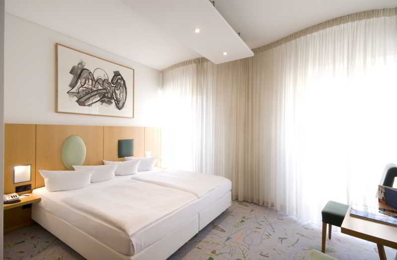 Radisson Red Kudamm Hotel