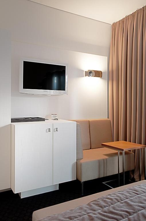 Cosmo Mitte 4*
