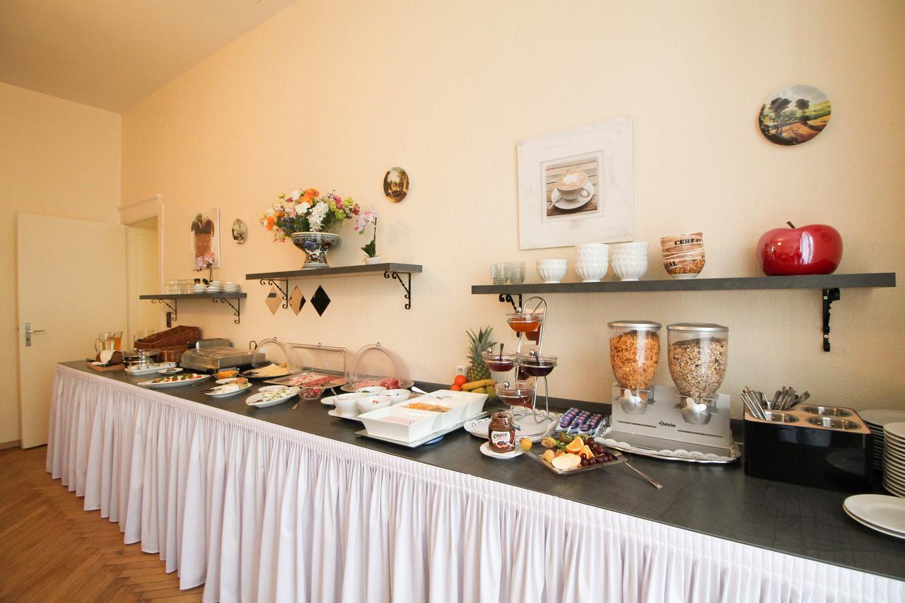 Hotelpension Margrit Guest house Berlin